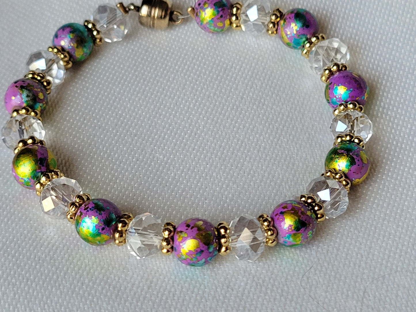 Clear Crystal & Purple Mottled Bead Gold Tone Bracelet Magnetic Clasp