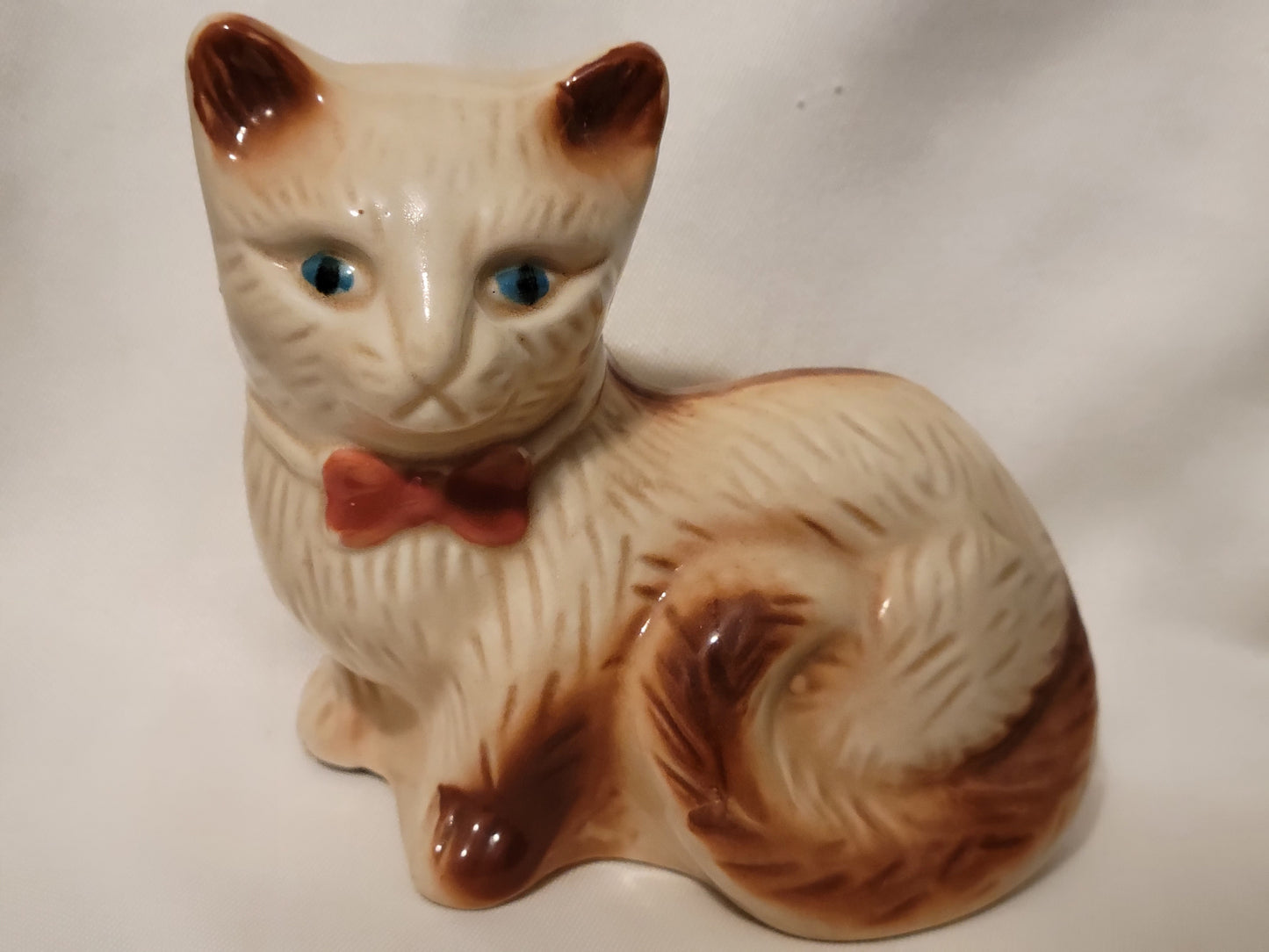 Vintage Sitting CAT Kitten BRAZIL Porcelain Figure Statue Collectible