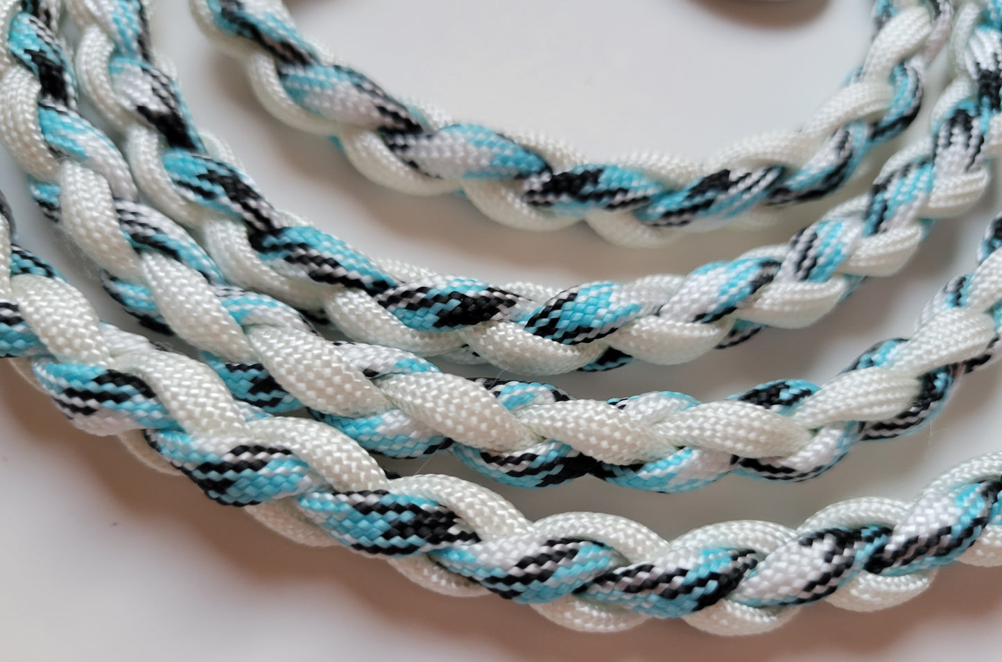 Paracord Braided Dog Leash Lead 51/2 ft (White & Turquoise Camo) Med or Lg Dog Training Walking