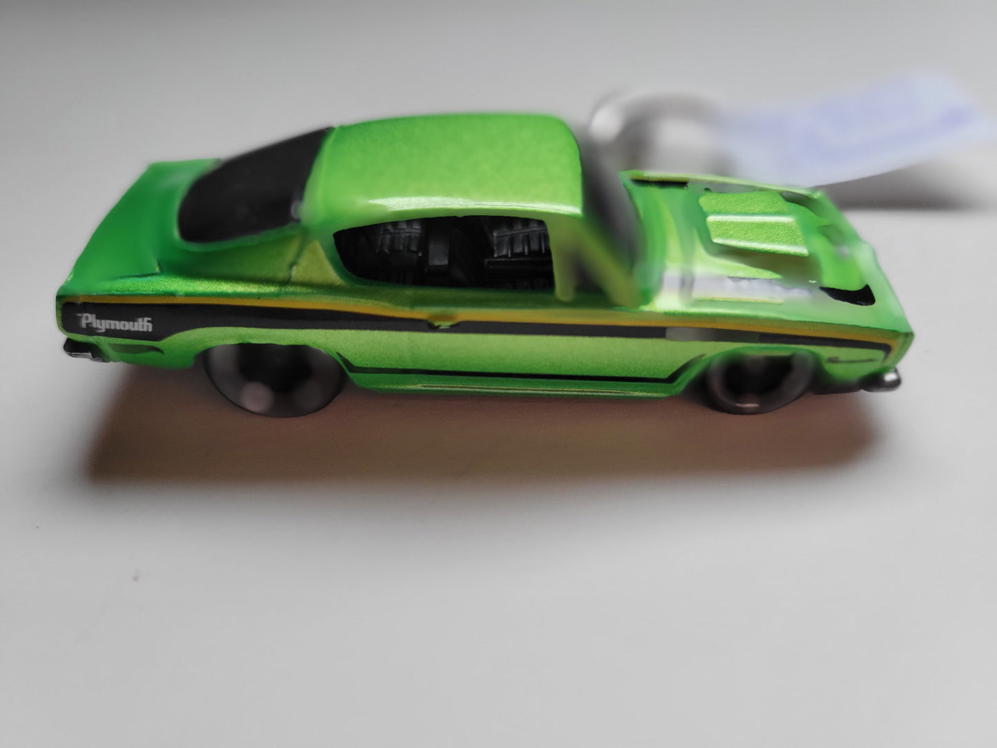 Diecast Car Keychain Hot Wheels Top Rides 68 BARRACUDA (Green)