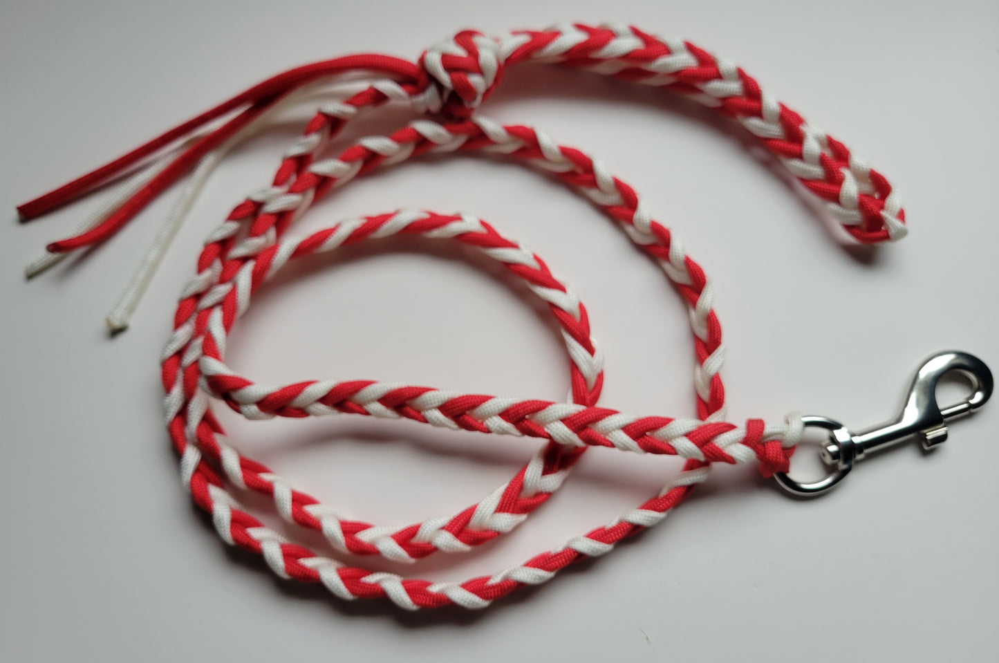Paracord Braided Dog Leash Lead 5 1/2 ft (Red & White) Chevron Med or Lg Dog Training Walking