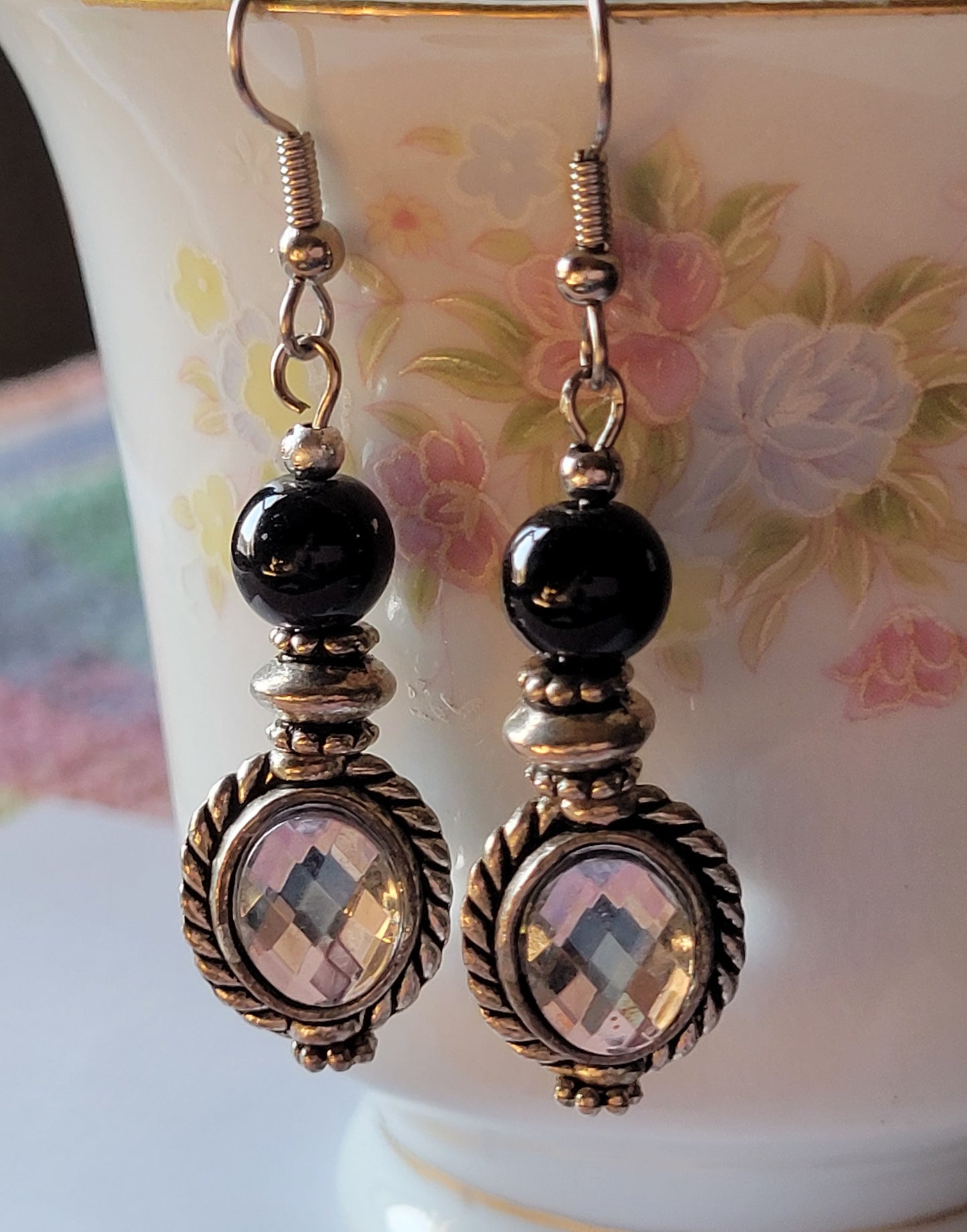 Pretty Black Bead and Crystal Dangle Drop Fashion Earrings