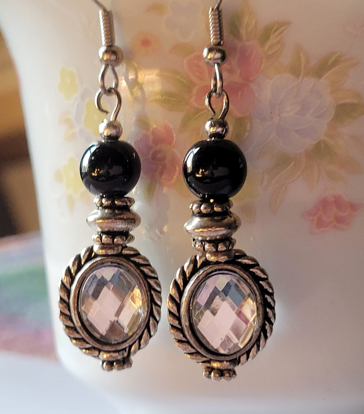 Pretty Black Bead and Crystal Dangle Drop Fashion Earrings