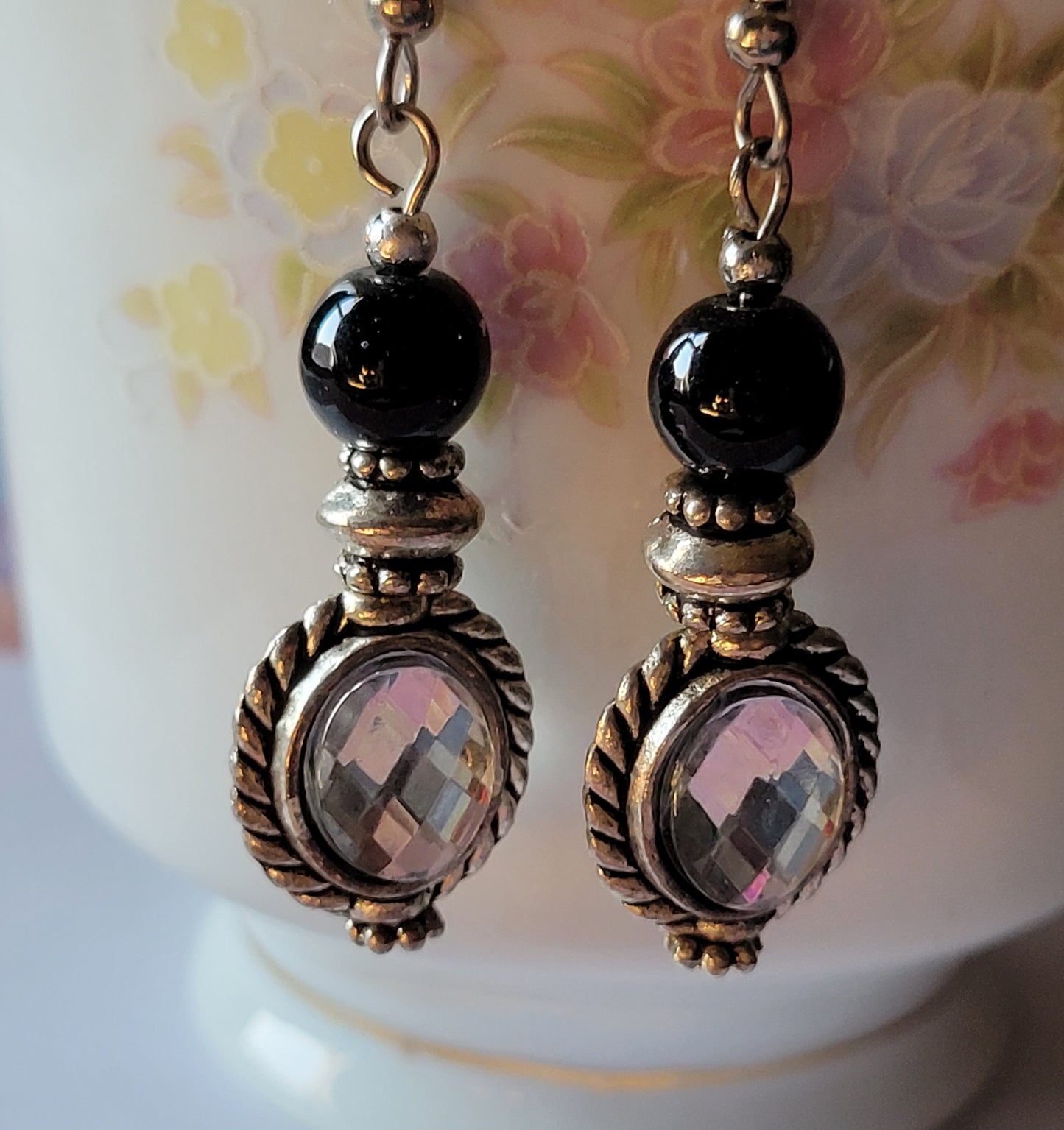 Pretty Black Bead and Crystal Dangle Drop Fashion Earrings