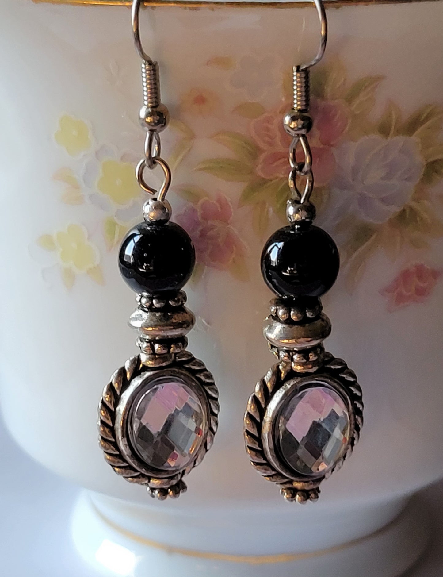 Pretty Black Bead and Crystal Dangle Drop Fashion Earrings