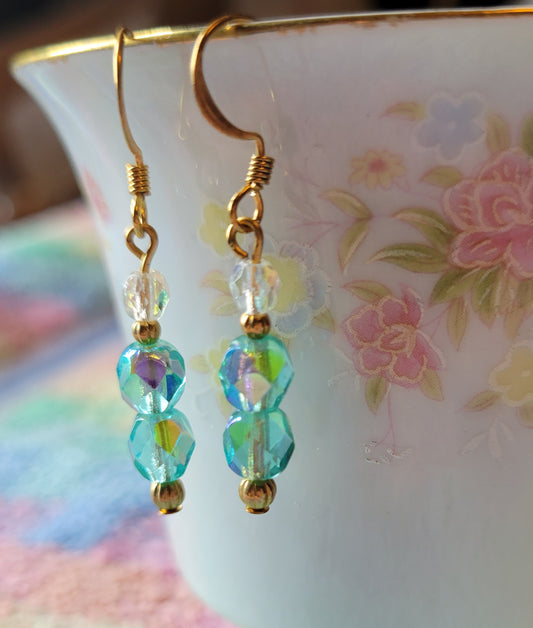 Pretty Gold Tone Light Green Crystal Dangle Drop Fashion Earrings