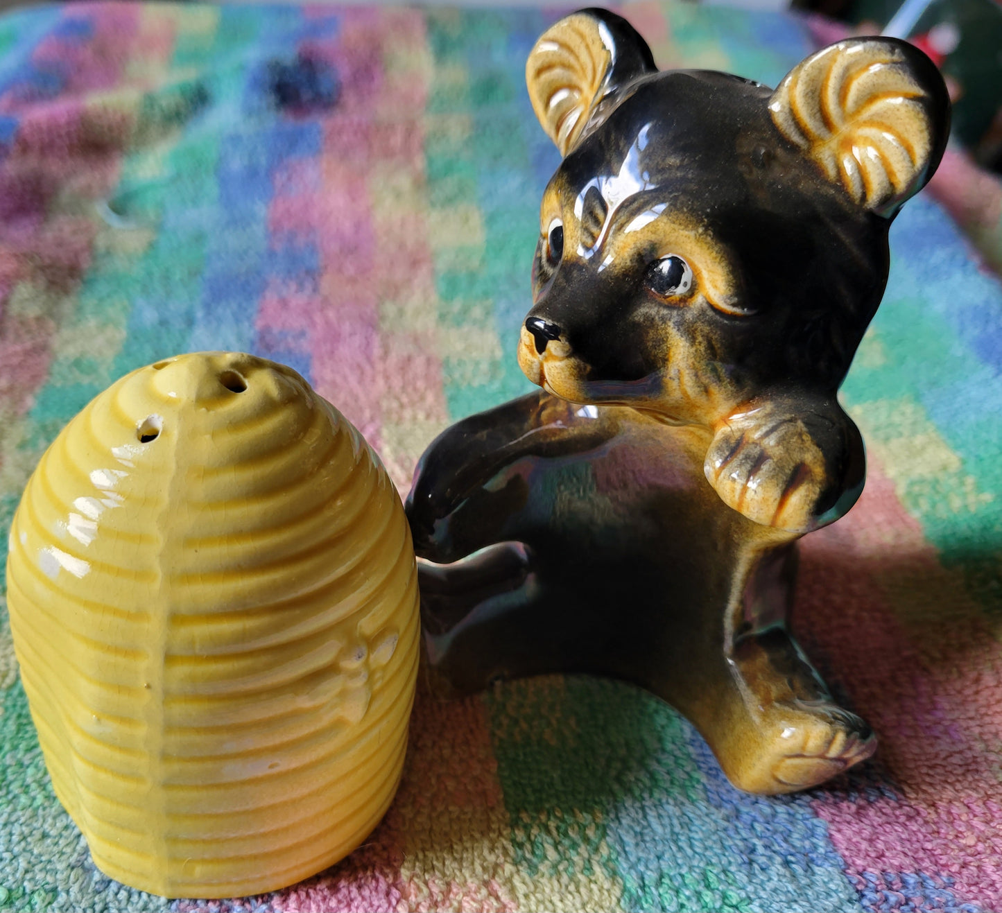 Vintage Japan BEAR 🐻 & BEEHIVE Salt Pepper Shakers ☆Very Cute!☆