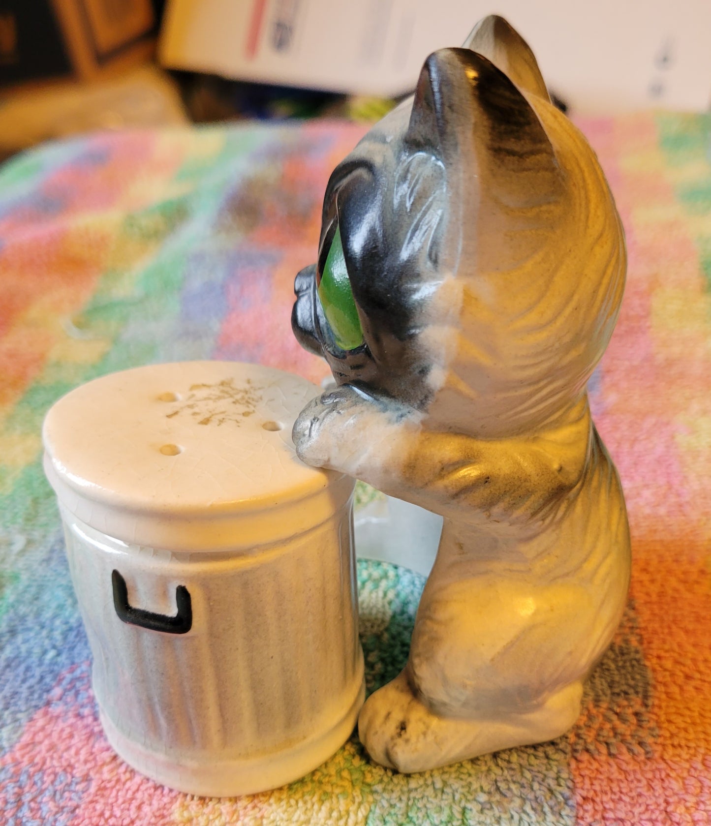 Vintage Gray CAT & TRASH CAN Japan Salt & Pepper Shakers