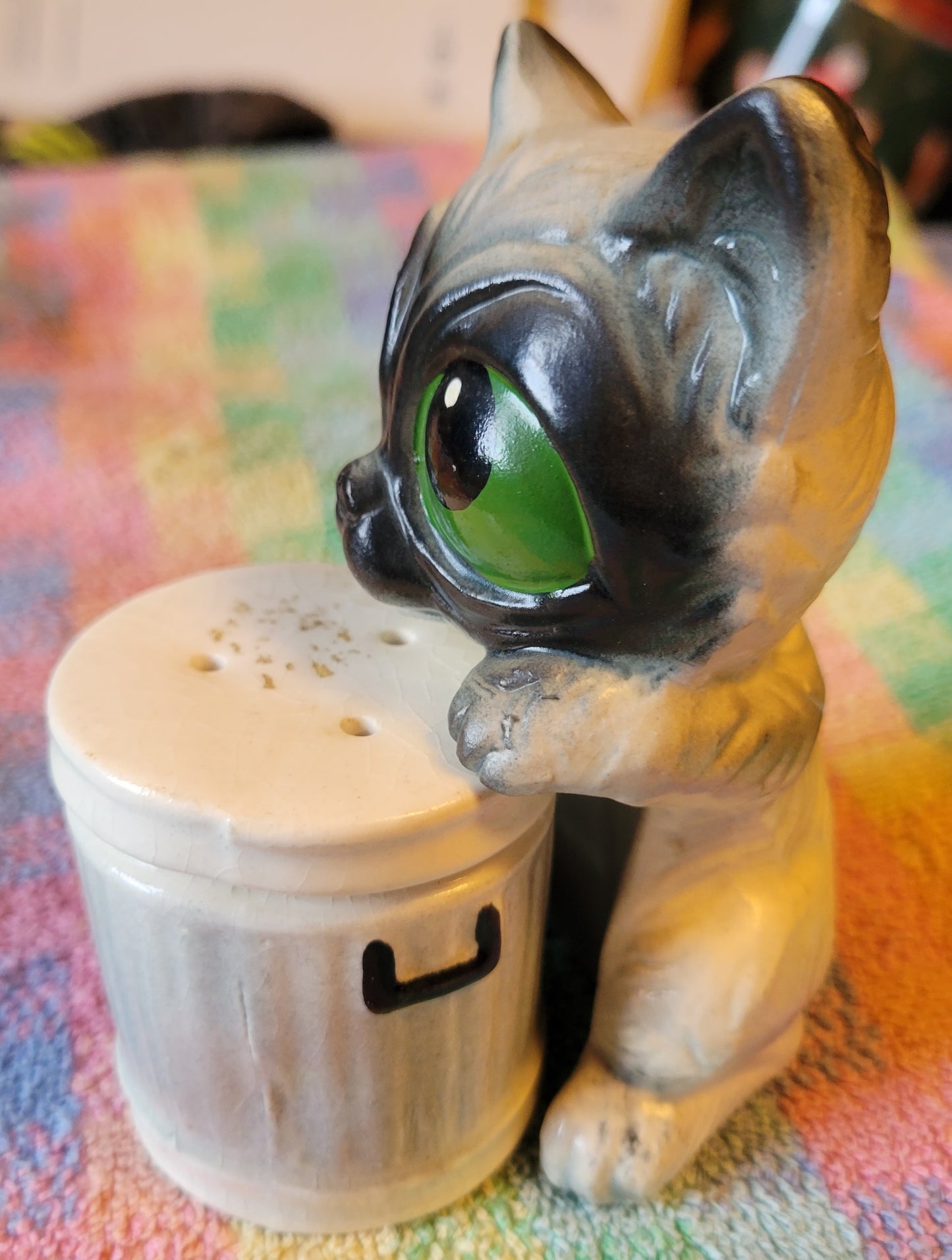 Vintage Gray CAT & TRASH CAN Japan Salt & Pepper Shakers