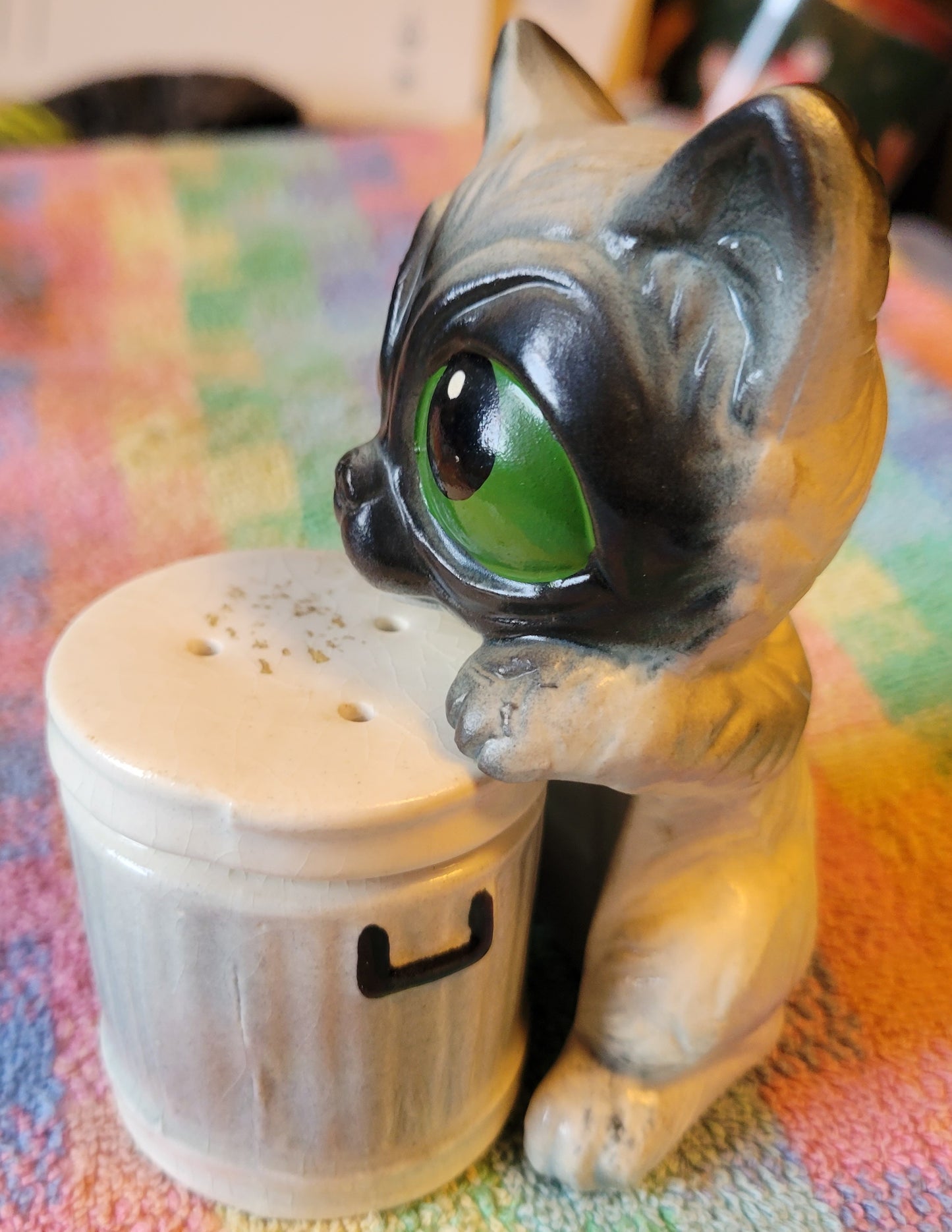 Vintage Gray CAT & TRASH CAN Japan Salt & Pepper Shakers