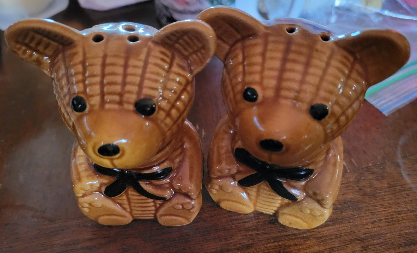 BEARS With BOWS Salt Pepper Shakers Set Vintage Taiwan So Cute!