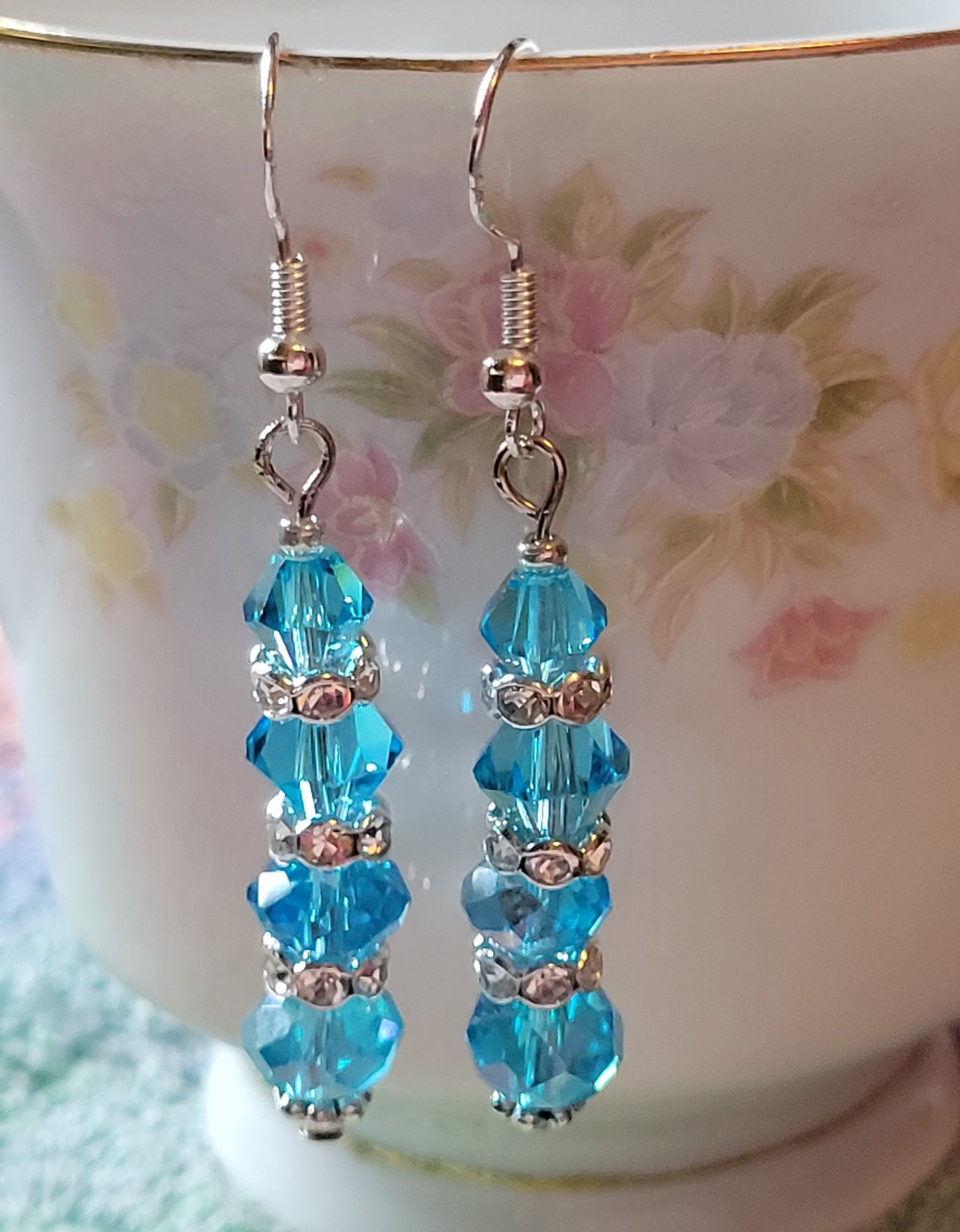 Artisan Elegant Vibrant Blue Crystal Dangle Drop Pierced French Wire Silver Earrings 💙