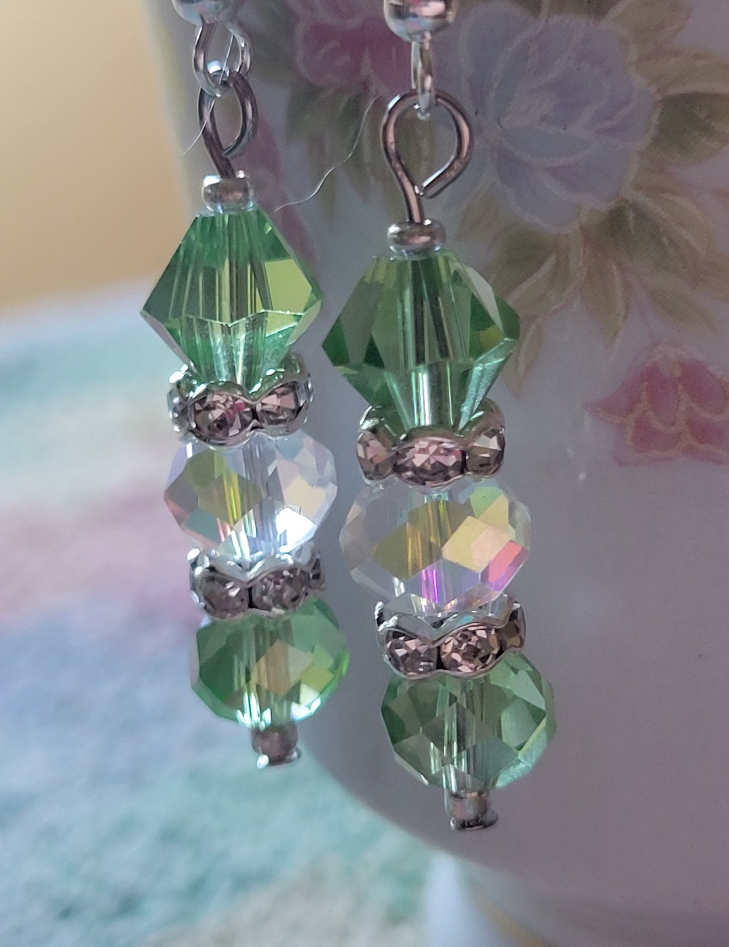 Artisan Light GREEN Crystal Dangle Silvertone Rhinestone Earrings French Wire