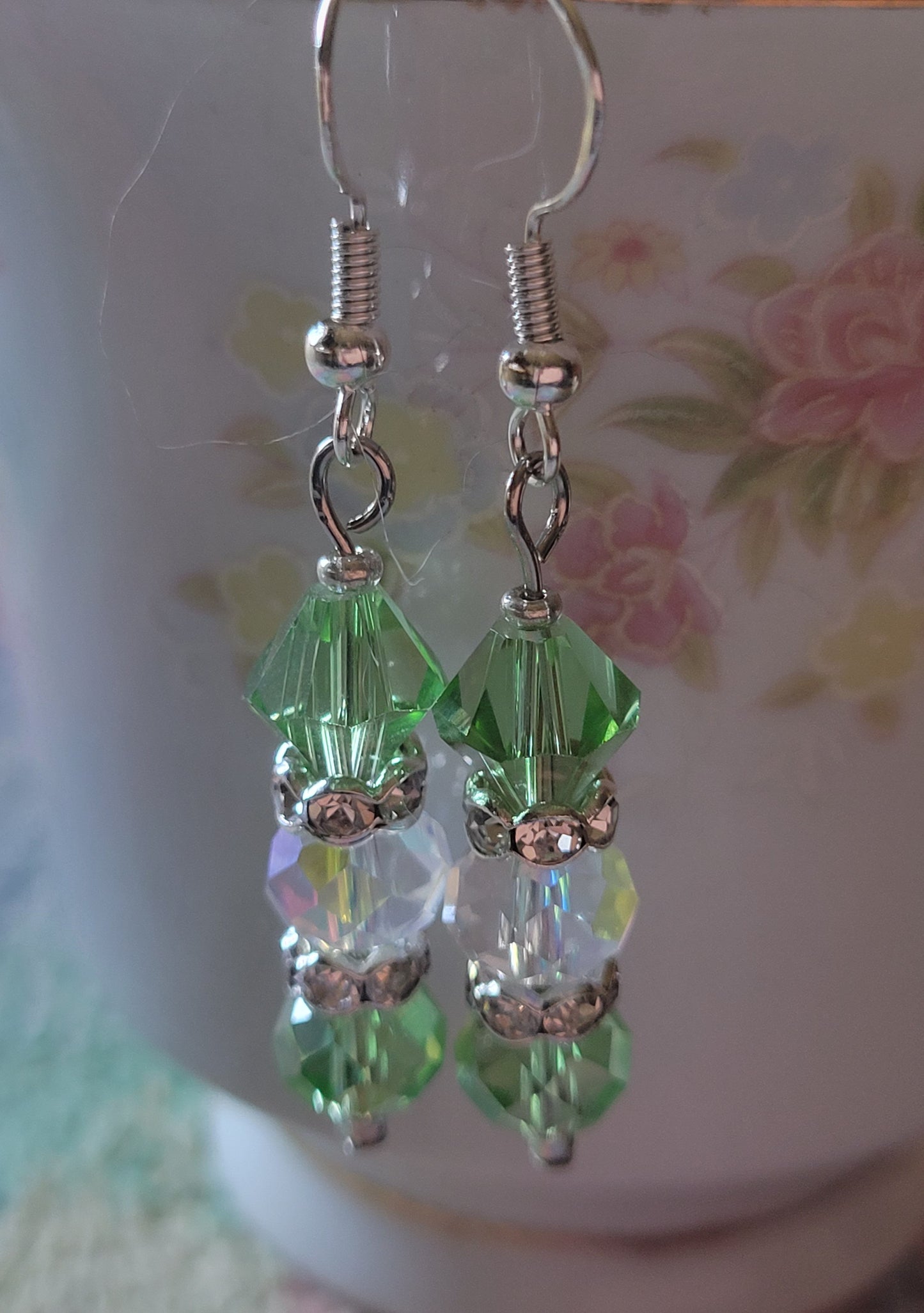 Artisan Light GREEN Crystal Dangle Silvertone Rhinestone Earrings French Wire