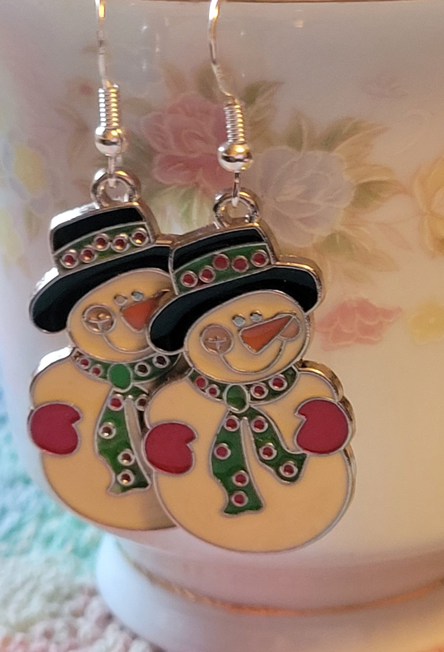 Artisan Adorable SNOWMAN Vintage Style Dangle Drop Earrings French Wire Silvertone Pierced