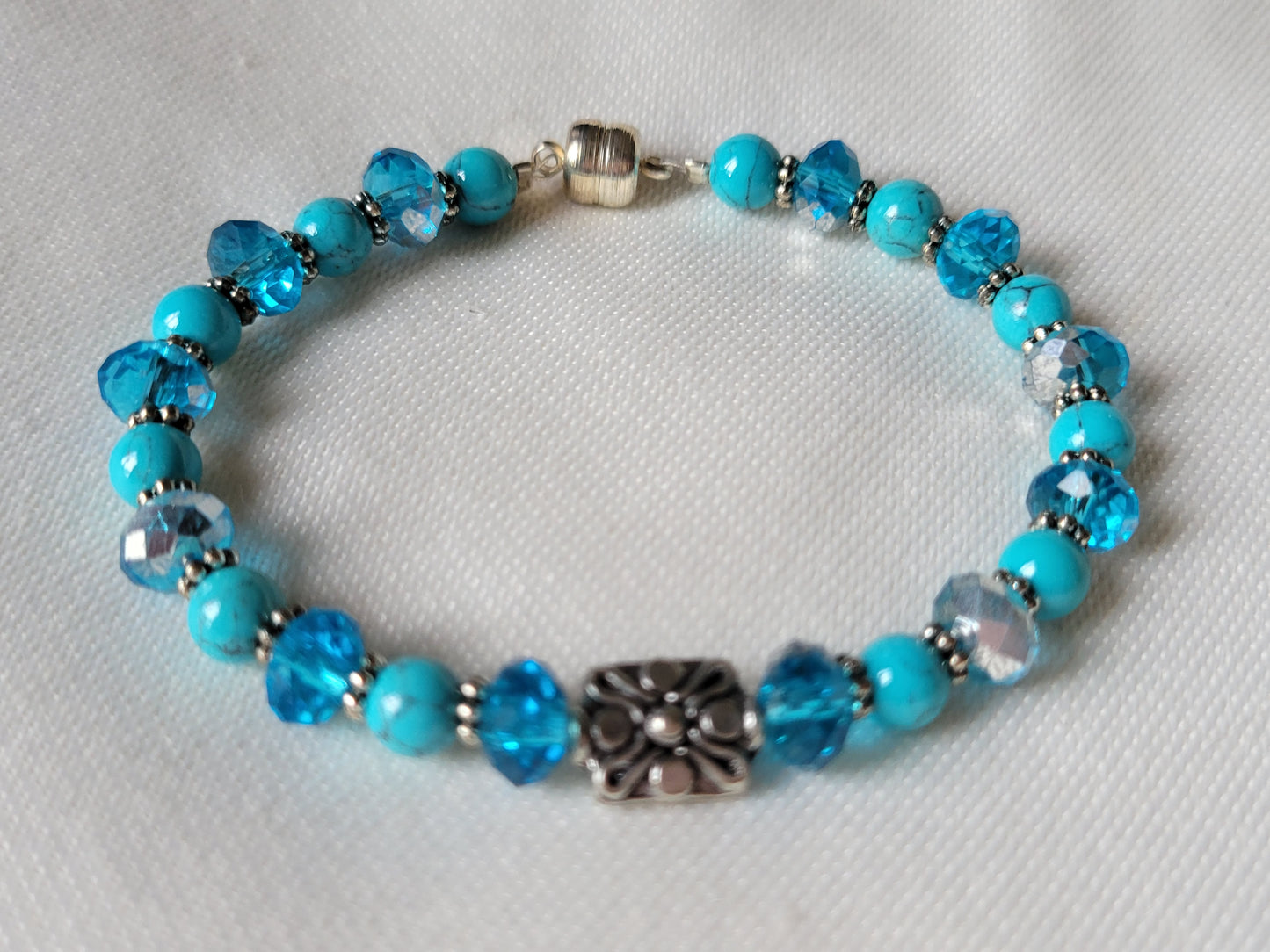 Turquoise & Crystal Beaded Silver Tone Womens Bracelet Magnetic Clasp