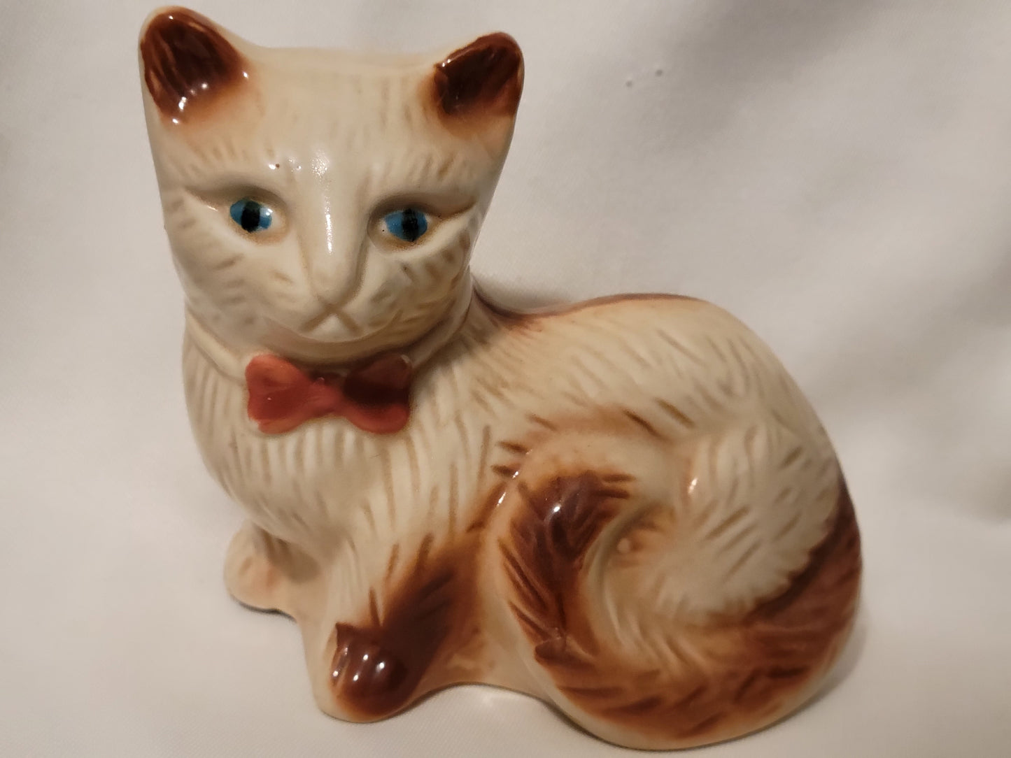 Vintage Sitting CAT Kitten BRAZIL Porcelain Figure Statue Collectible