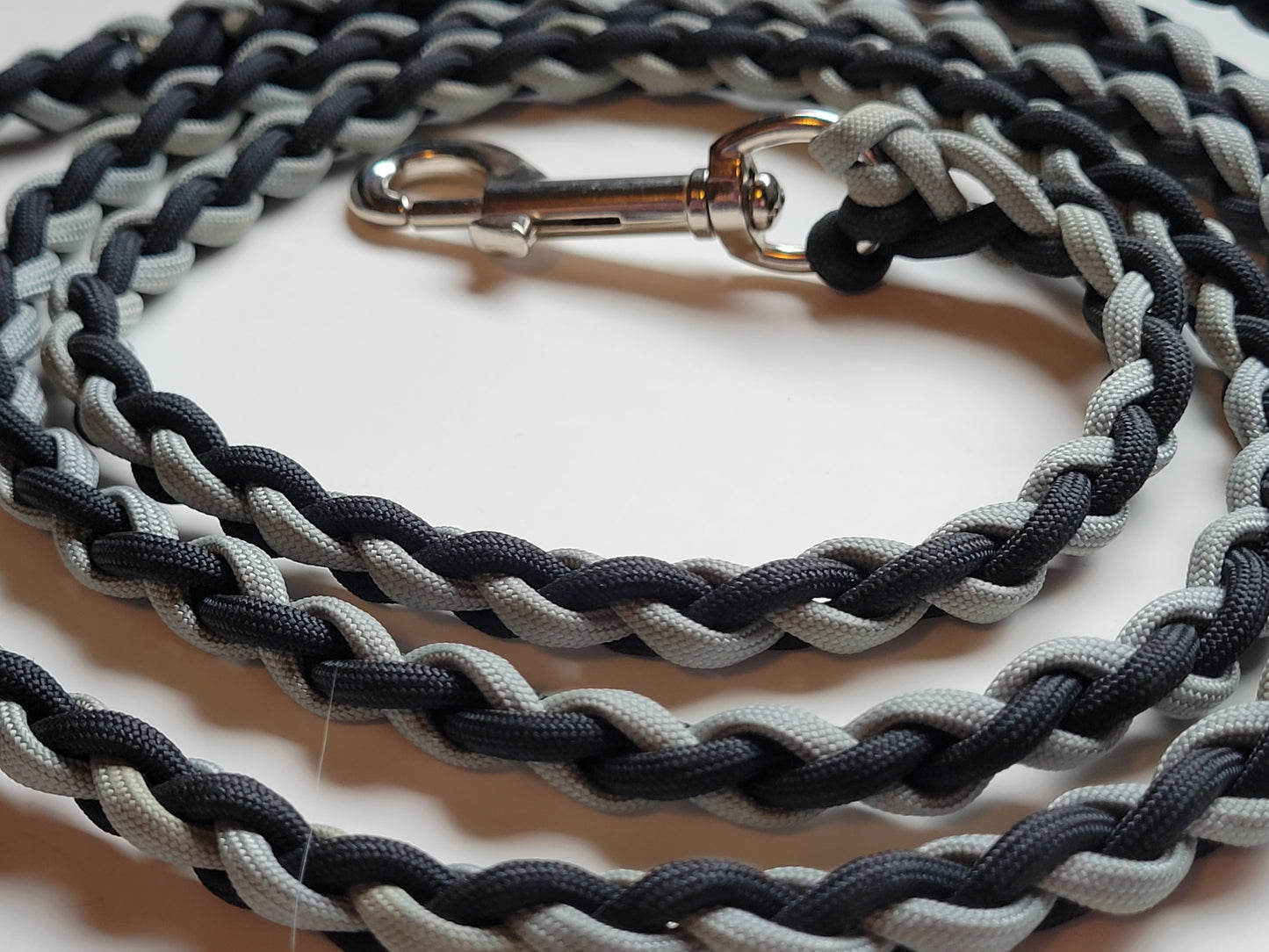 Paracord Braided Dog Leash Lead 5 1/2 ft (Gray & Black) Med or Lg Dog Training Walking