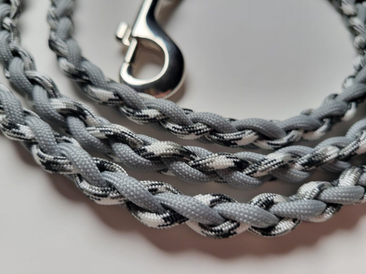 Paracord Braided Dog Leash Lead 5 1/2 ft (Gray & Snow Camo) Med or Lg Dog Training Walking