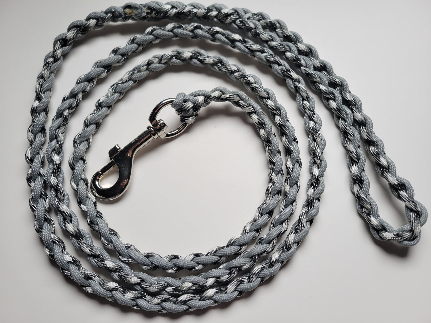 Paracord Braided Dog Leash Lead 5 1/2 ft (Gray & Snow Camo) Med or Lg Dog Training Walking