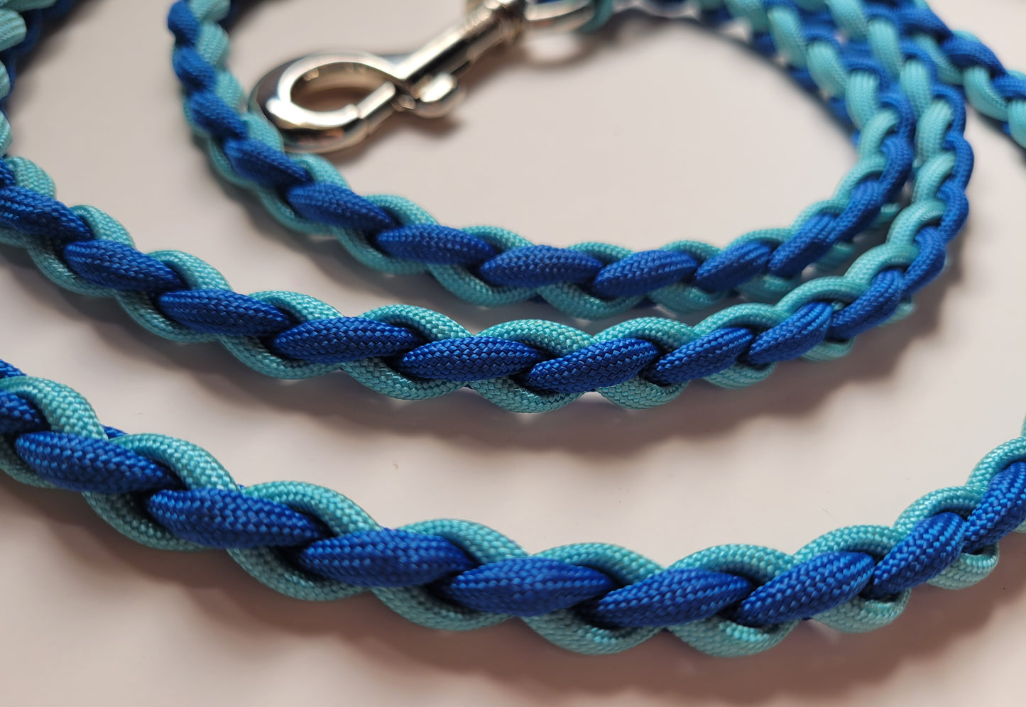 Paracord Braided Dog Leash Lead 5 1/2 ft (Royal Blue & Light Blue) Med or Lg Dog Training Walking