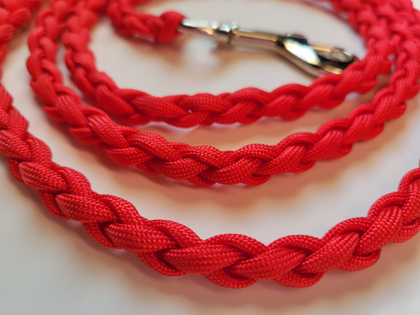 Paracord Braided Dog Leash Lead 5 1/2 ft (Bright RED) Med or Lg Dog Training Walking