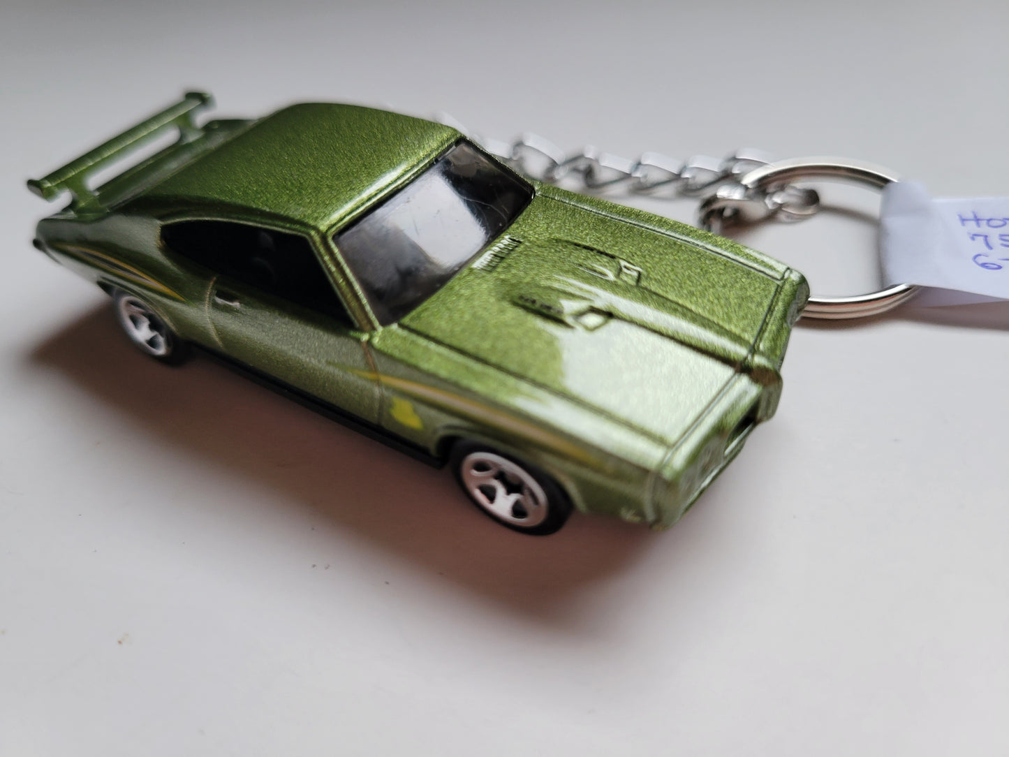 Diecast Car Keychain Hot Wheels 75 Pontiac GTO JUDGE (Green)