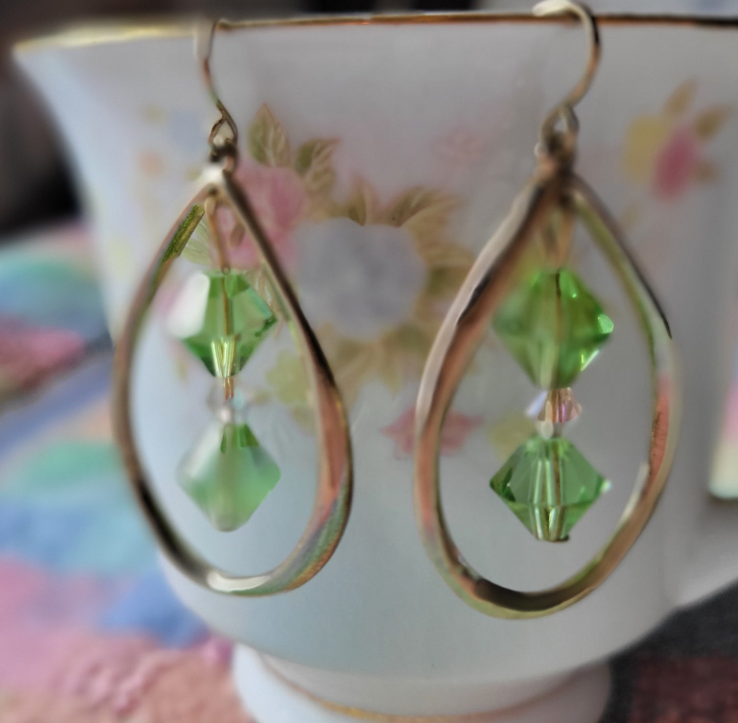 Pretty Gold Tone Tear Drop  Light Green Crystal Dangle Drop Fashion Earrings