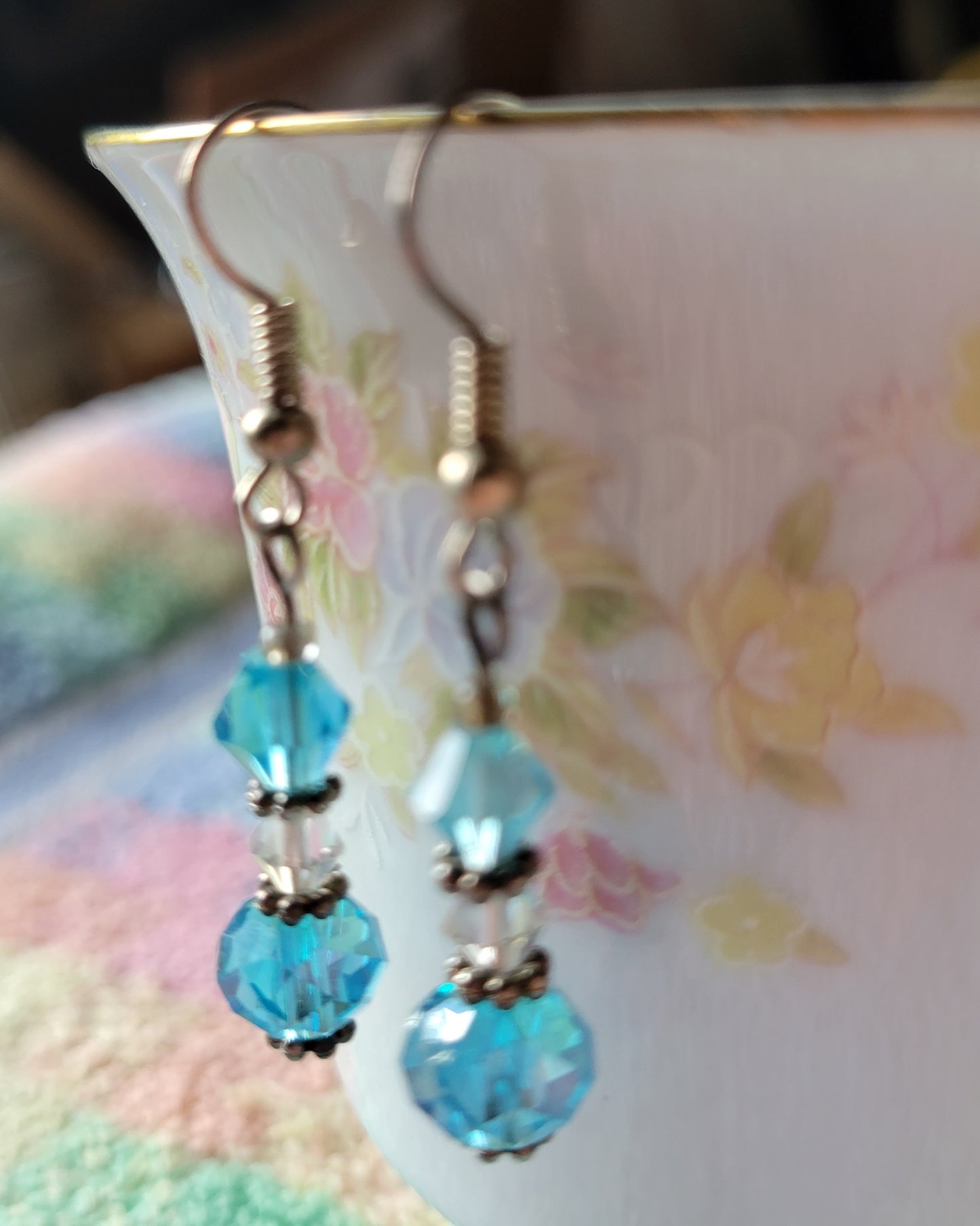 Pretty Silver Tone Turquoise Crystal Dangle Drop Fashion Earrings