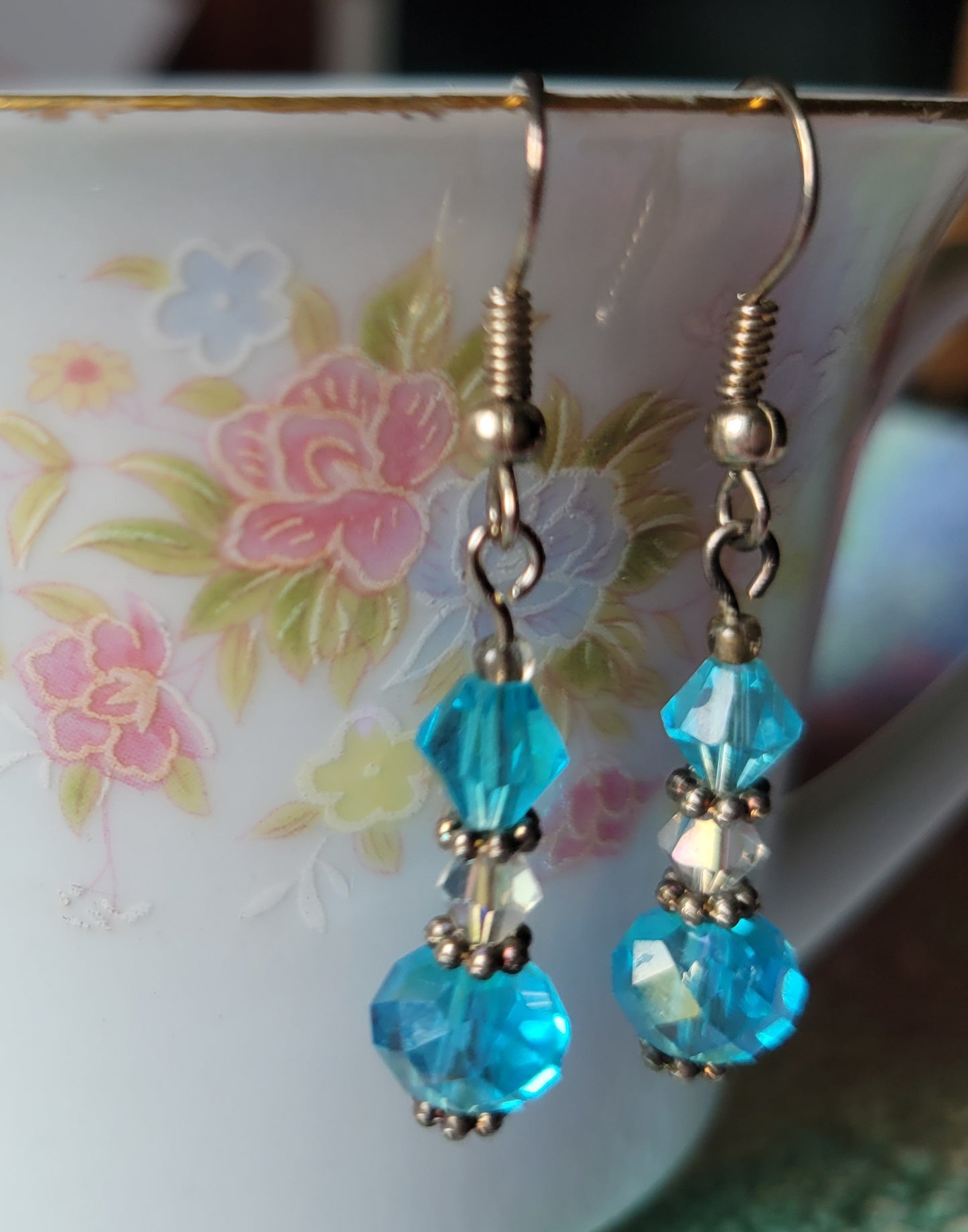 Pretty Silver Tone Turquoise Crystal Dangle Drop Fashion Earrings