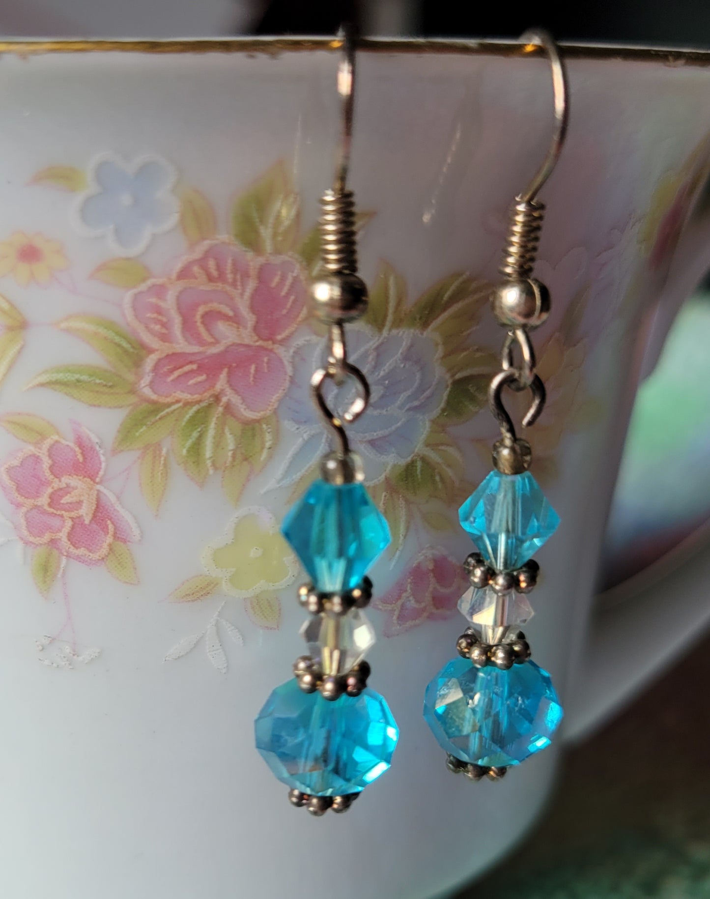 Pretty Silver Tone Turquoise Crystal Dangle Drop Fashion Earrings