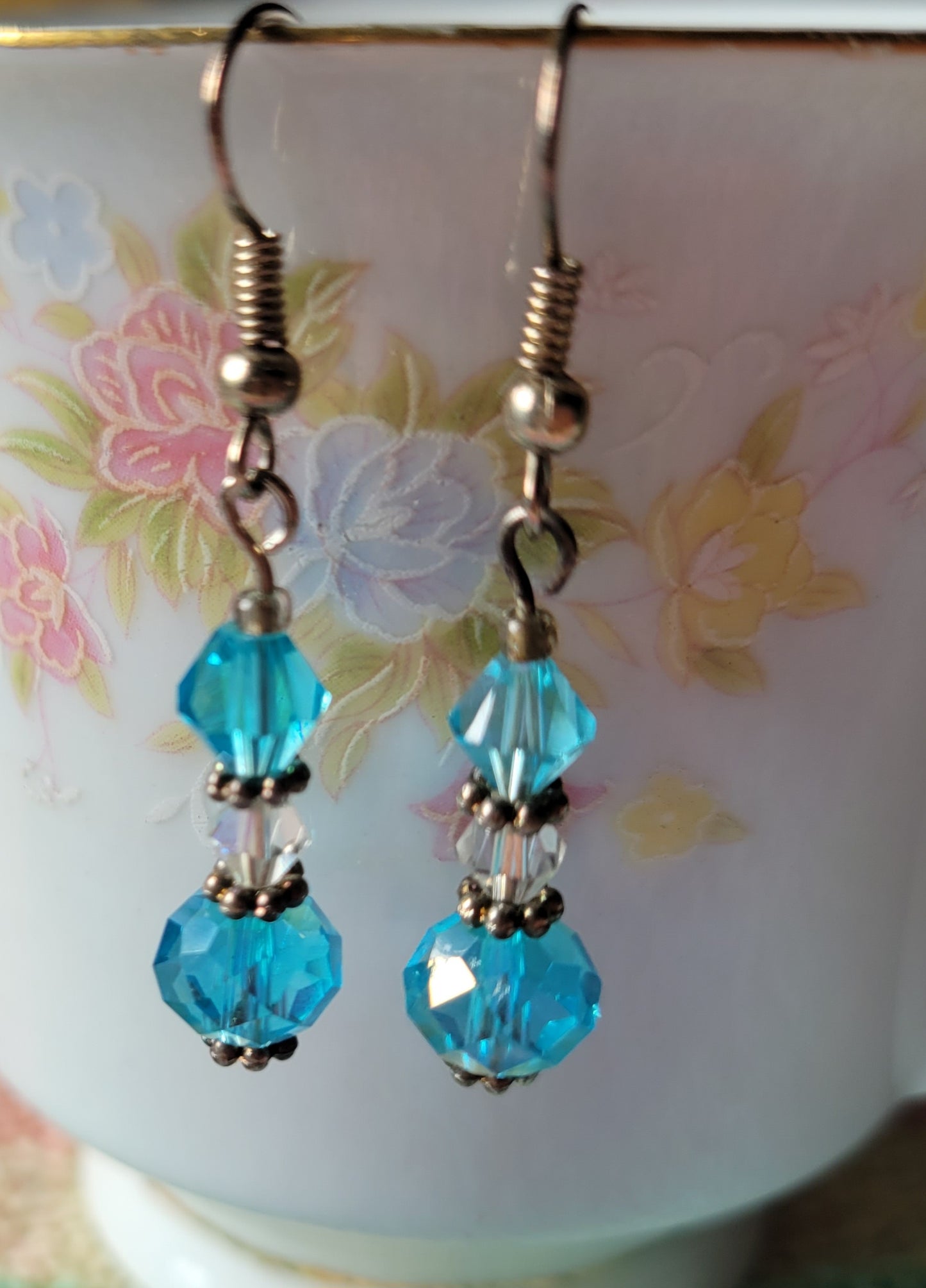 Pretty Silver Tone Turquoise Crystal Dangle Drop Fashion Earrings