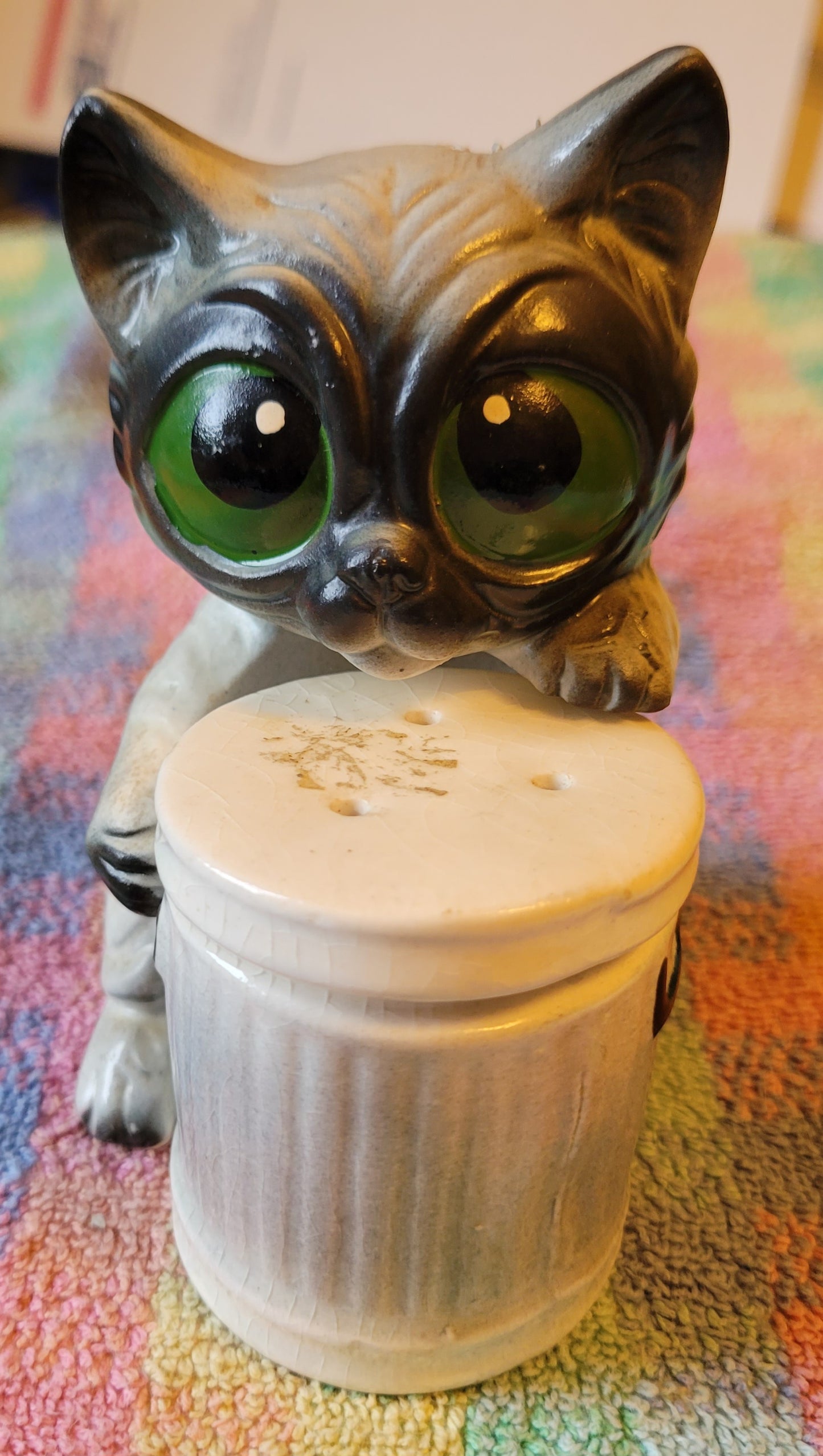 Vintage Gray CAT & TRASH CAN Japan Salt & Pepper Shakers