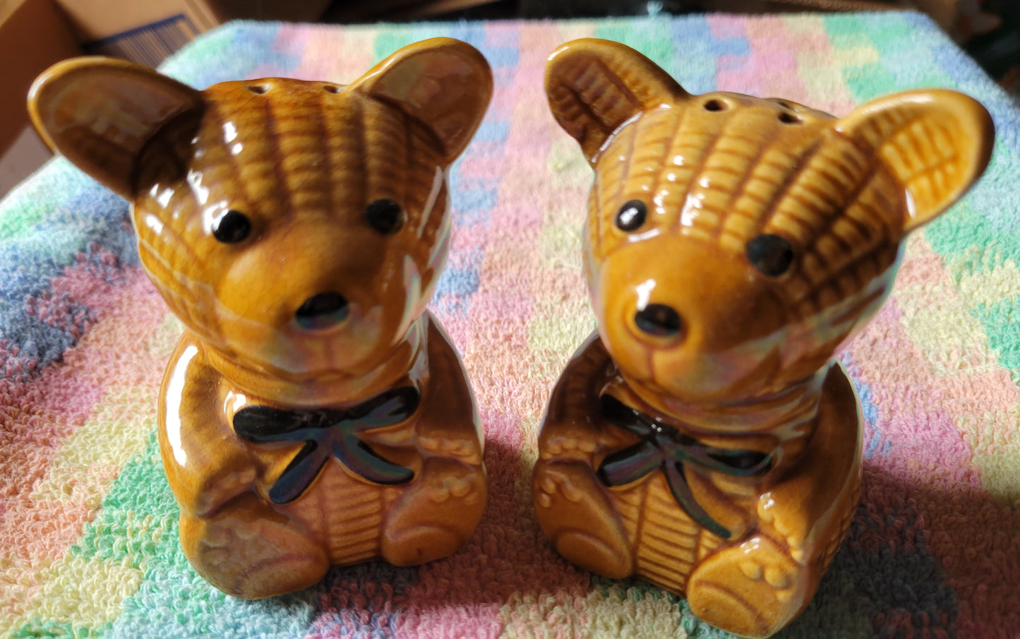 BEARS With BOWS  Salt Pepper Shakers Set Vintage Taiwan So Cute!