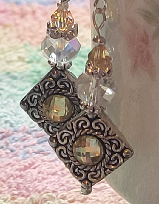 Artisan EXOTIC Champagne Color Crystal Dangle Drop Silver Earrings French Wire