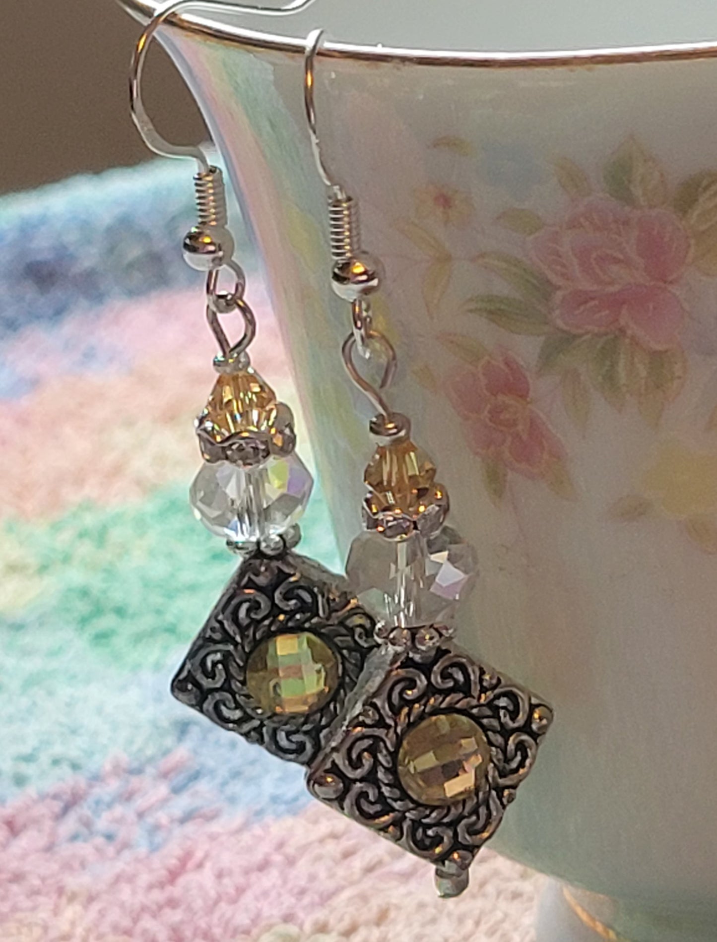 Artisan EXOTIC Champagne Color Crystal Dangle Drop Silver Earrings French Wire
