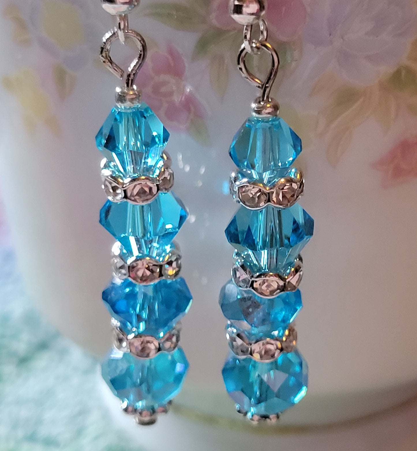 Artisan Elegant Vibrant Blue Crystal Dangle Drop Pierced French Wire Silver Earrings 💙