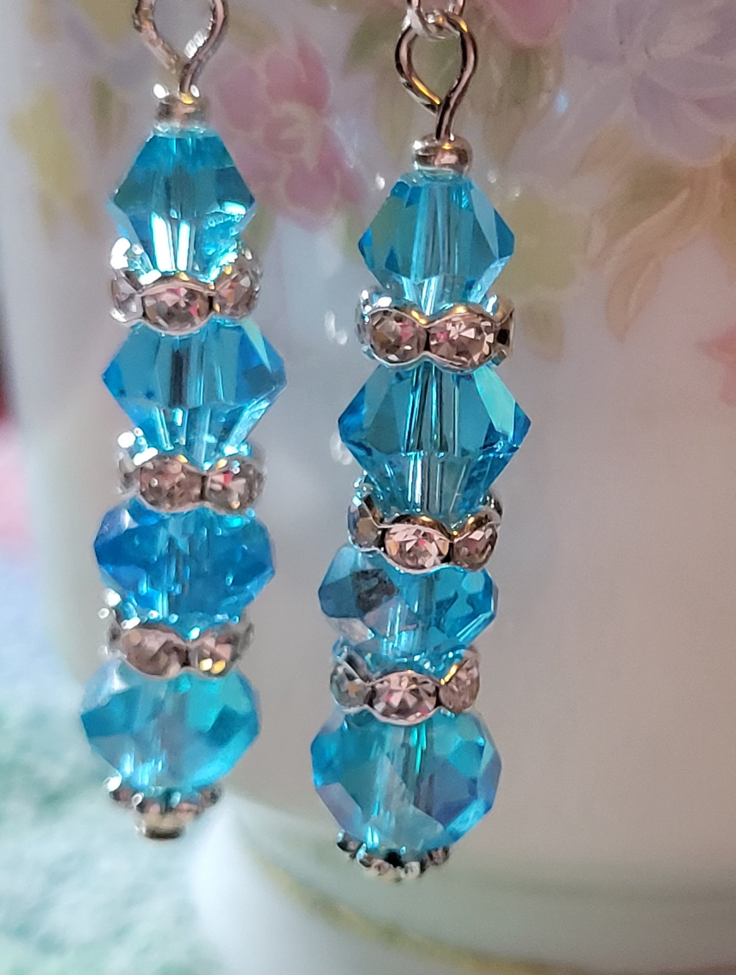 Artisan Elegant Vibrant Blue Crystal Dangle Drop Pierced French Wire Silver Earrings 💙