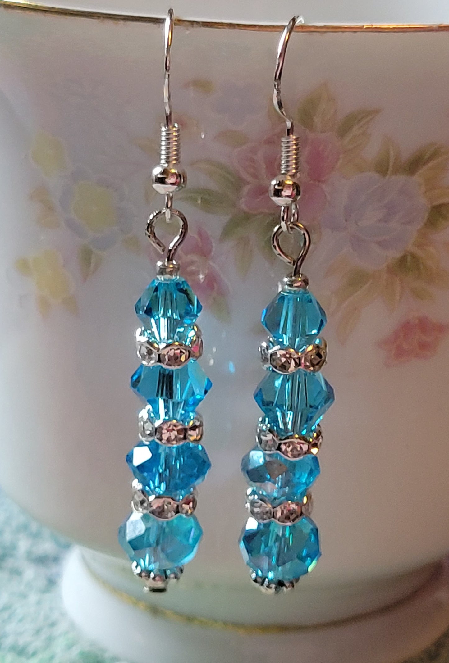 Artisan Elegant Vibrant Blue Crystal Dangle Drop Pierced French Wire Silver Earrings 💙