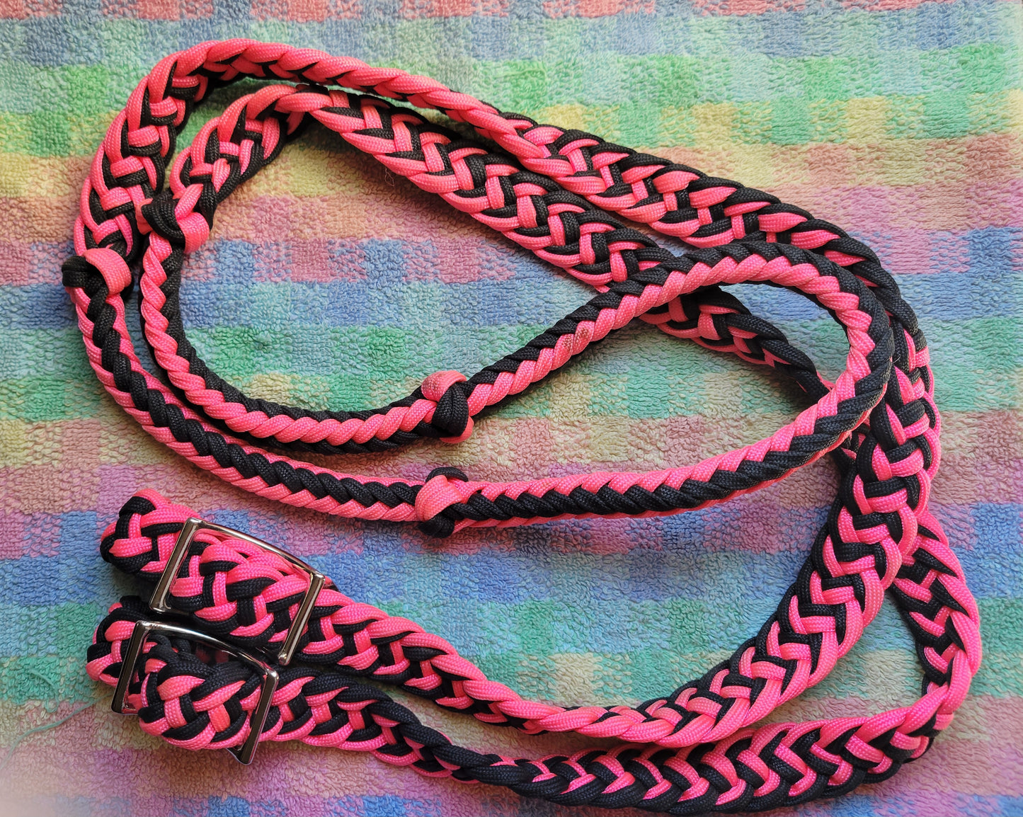 Barrel Reins Pink & Black Knotted Paracord By Tough-1 For Horse