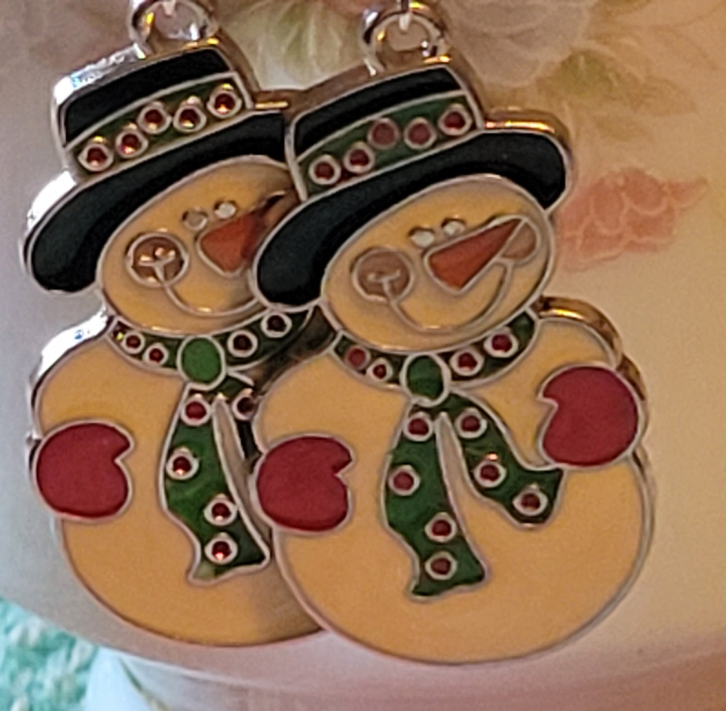 Artisan Adorable SNOWMAN Vintage Style Dangle Drop Earrings French Wire Silvertone Pierced