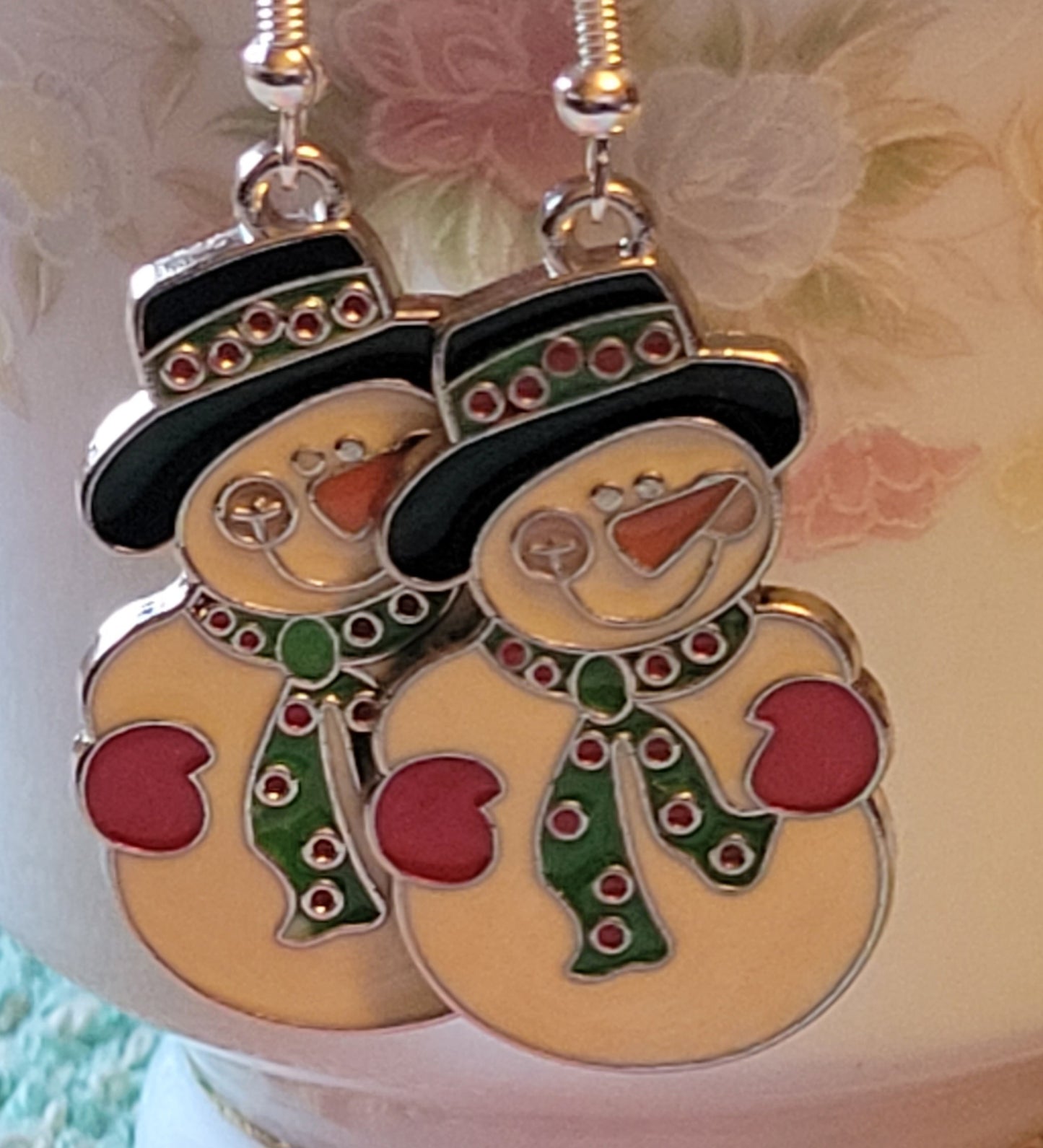 Artisan Adorable SNOWMAN Vintage Style Dangle Drop Earrings French Wire Silvertone Pierced