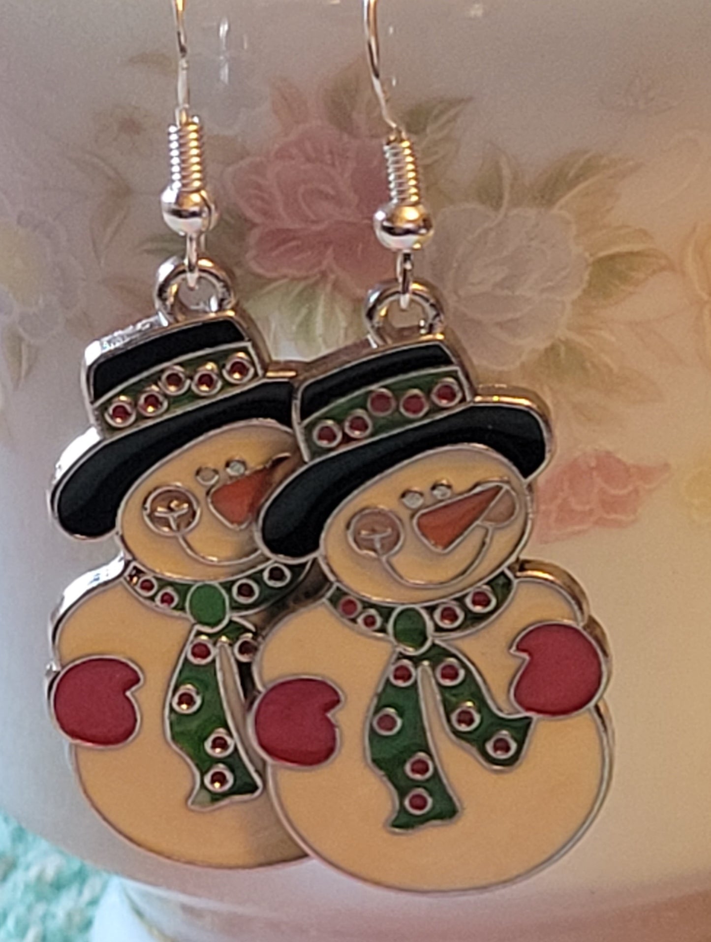 Artisan Adorable SNOWMAN Vintage Style Dangle Drop Earrings French Wire Silvertone Pierced