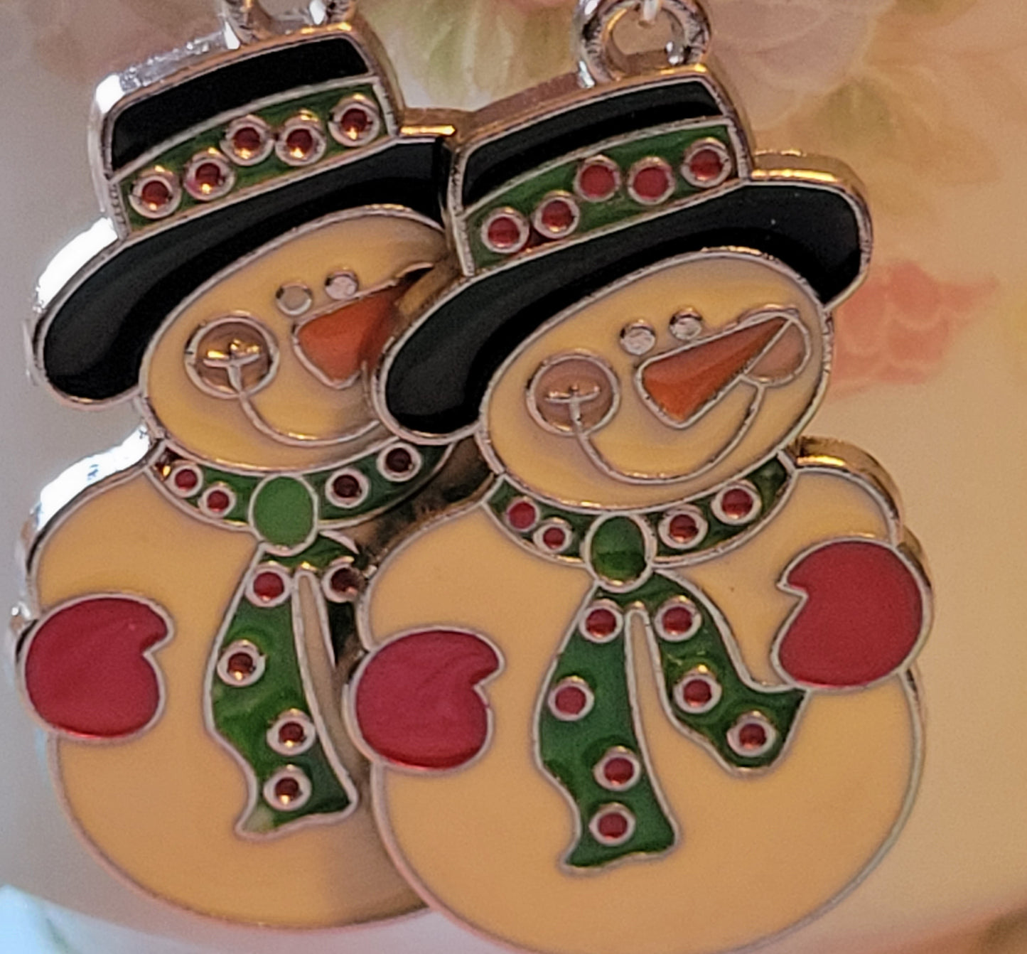 Artisan Adorable SNOWMAN Vintage Style Dangle Drop Earrings French Wire Silvertone Pierced