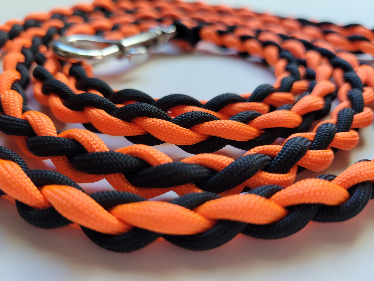 Paracord Braided Dog Leash Lead 6 ft (ORANGE/BLACK) MED or LG Dog Lead Train Walk