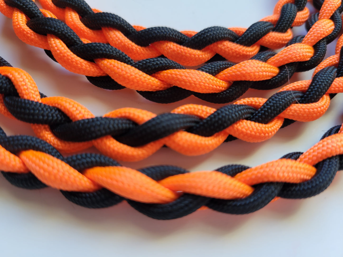 Paracord Braided Dog Leash Lead 6 ft (ORANGE/BLACK) MED or LG Dog Lead Train Walk