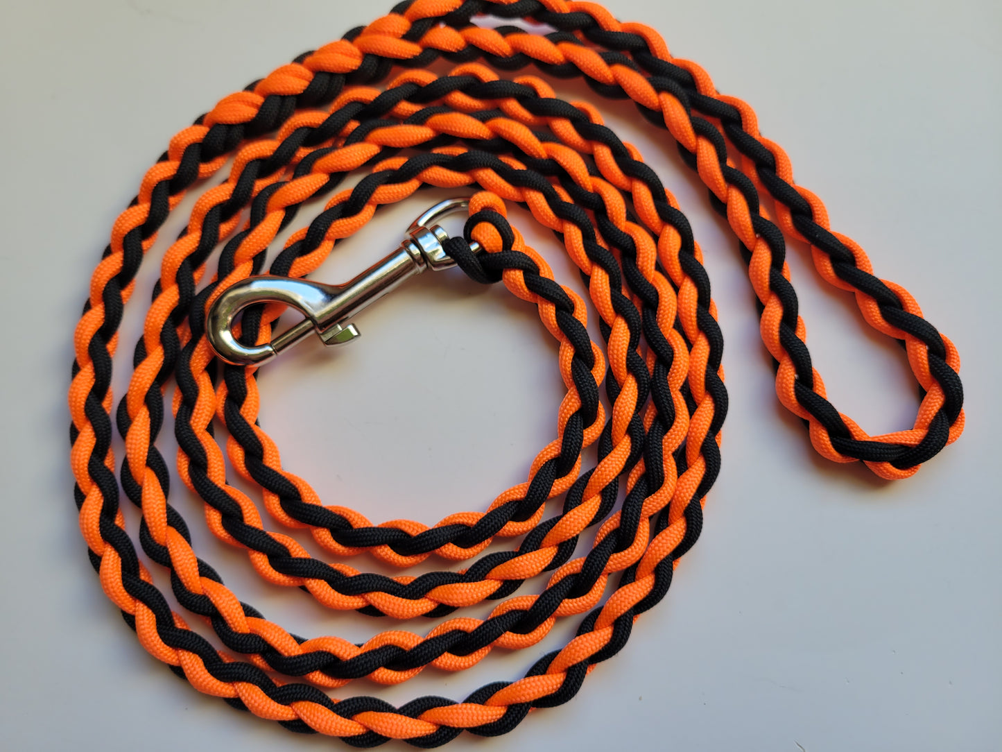 Paracord Braided Dog Leash Lead 6 ft (ORANGE/BLACK) MED or LG Dog Lead Train Walk