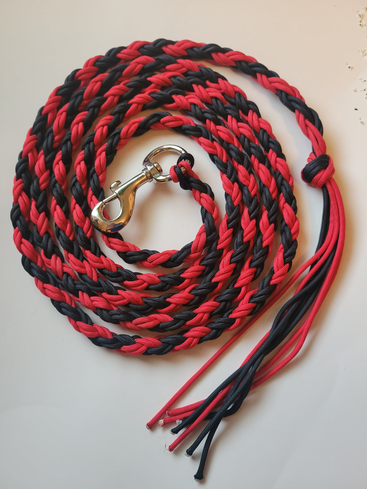 New HORSE LEAD ROPE Handmade Paracord RED/BLACK