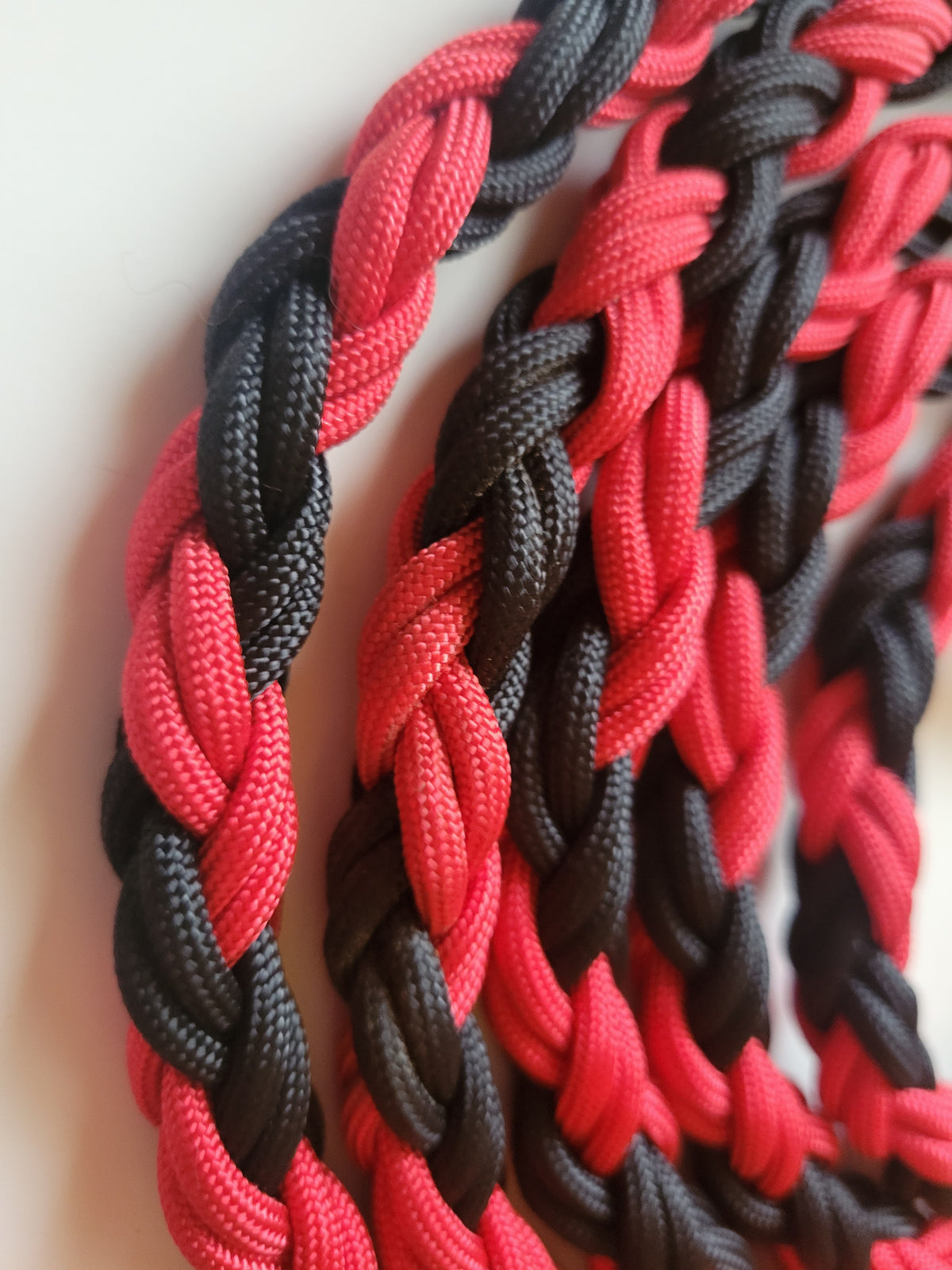 New HORSE LEAD ROPE Handmade Paracord RED/BLACK